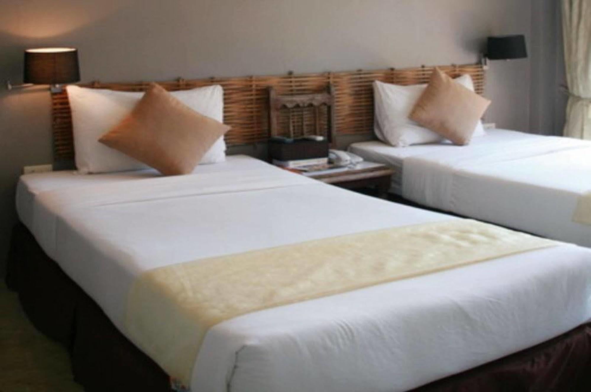 Resort Baantoom Village And Chanthaburi