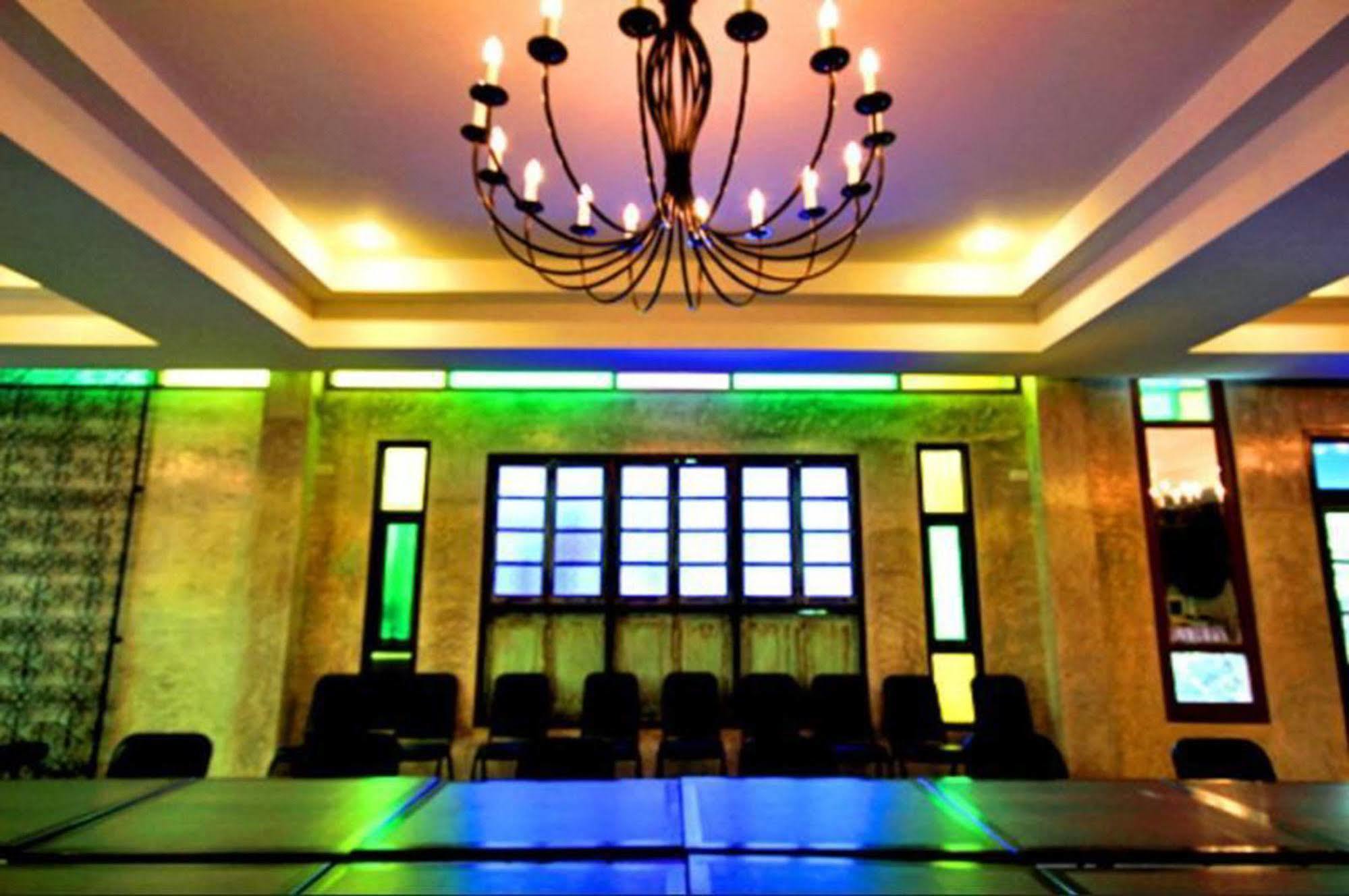 Baantoom Village And Resort 2*
