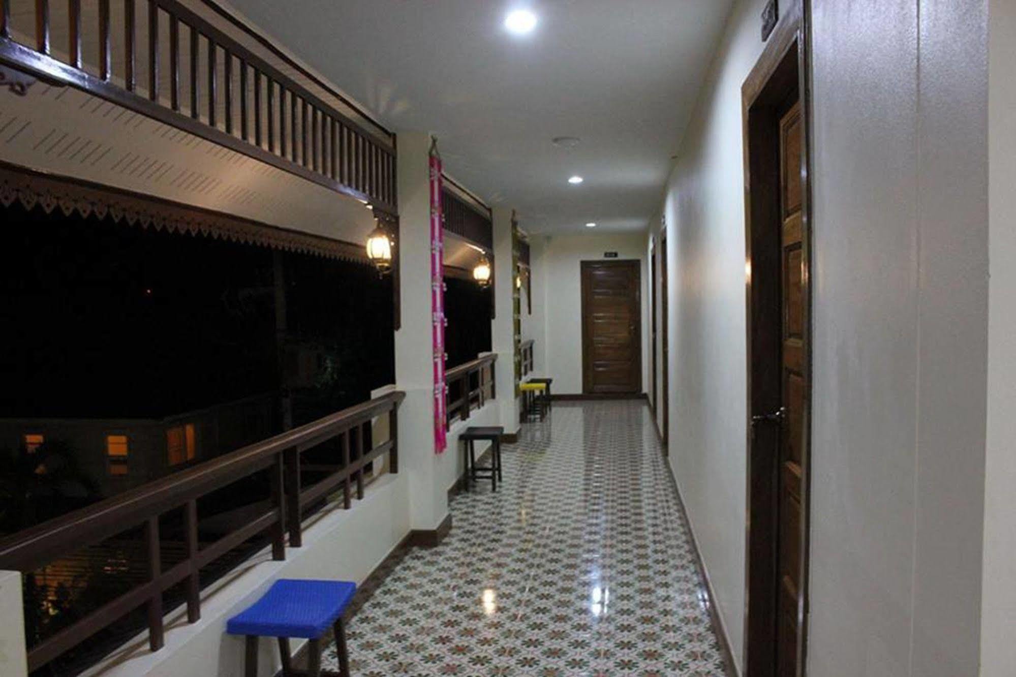 Hotel Sawadeelanna 3*