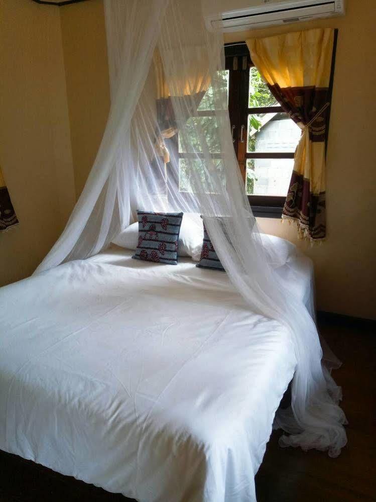 Hotel Baan Bua