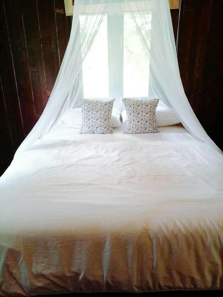 Hotel Baan Bua 2*