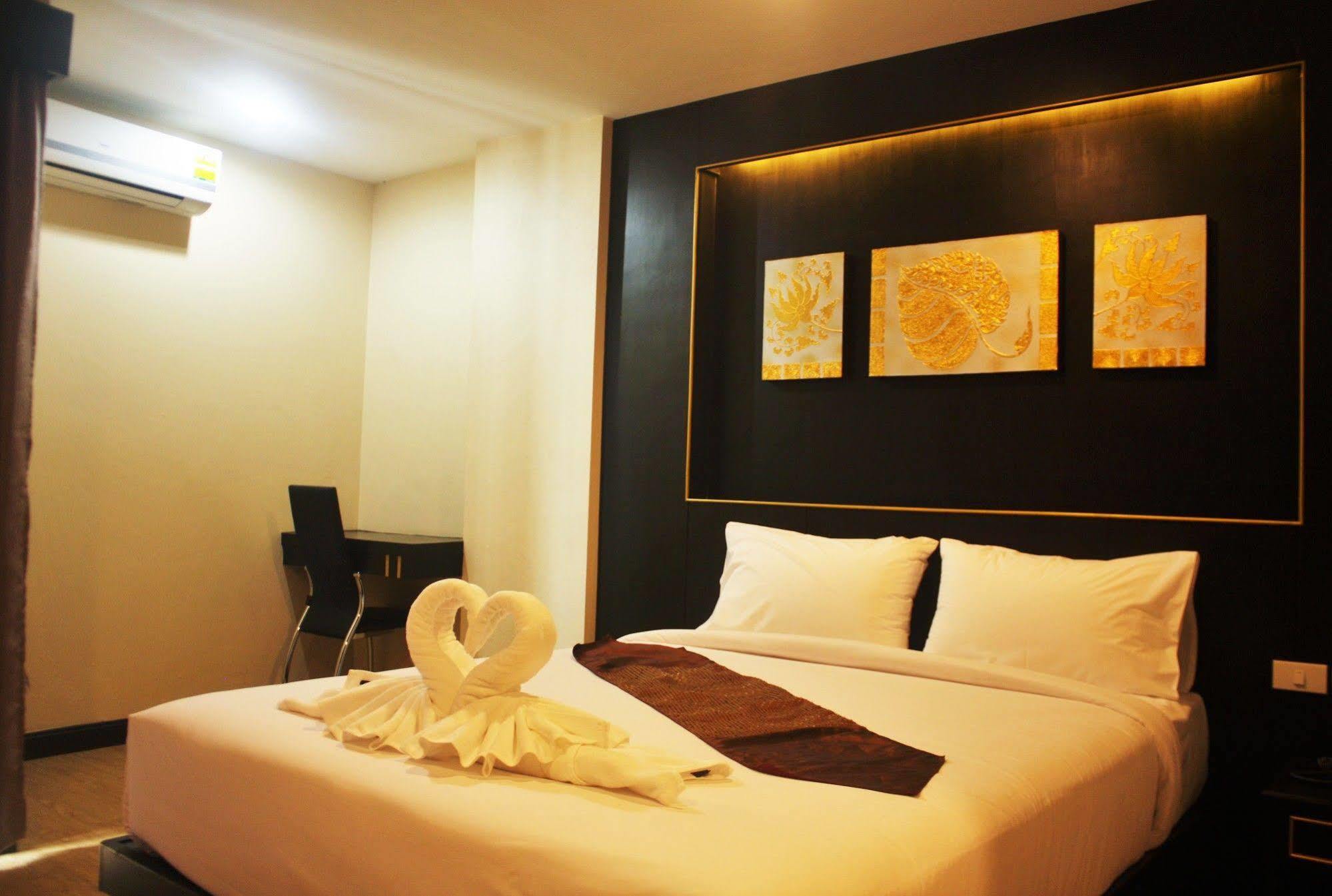 Hotel Metro &