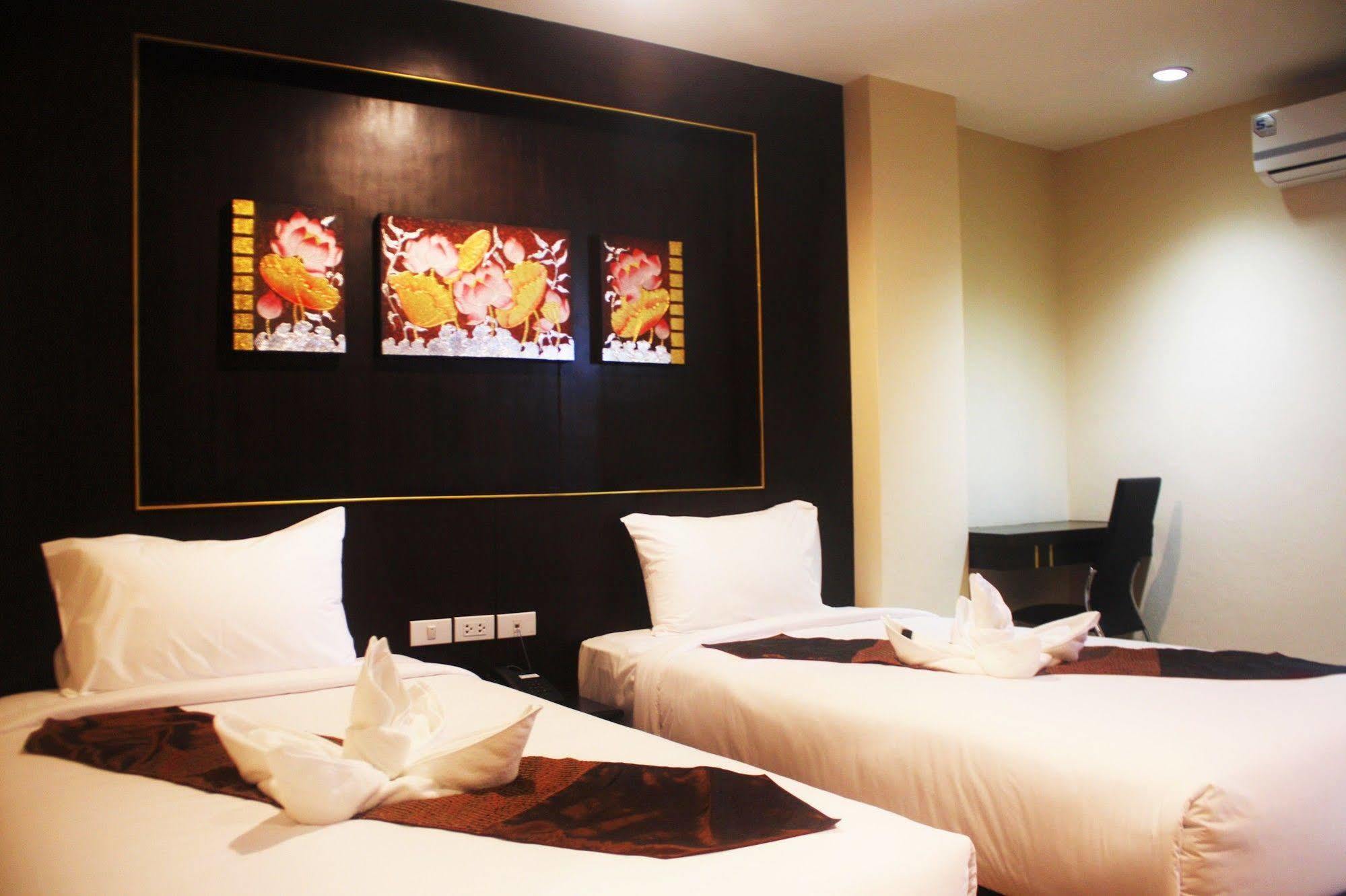 Hotel Metro &