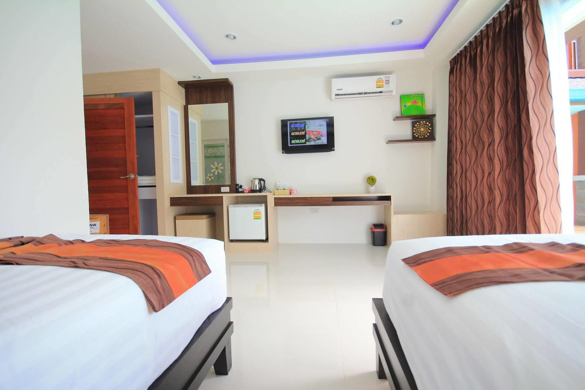 Lanta Fevrier Hotel Koh Lanta