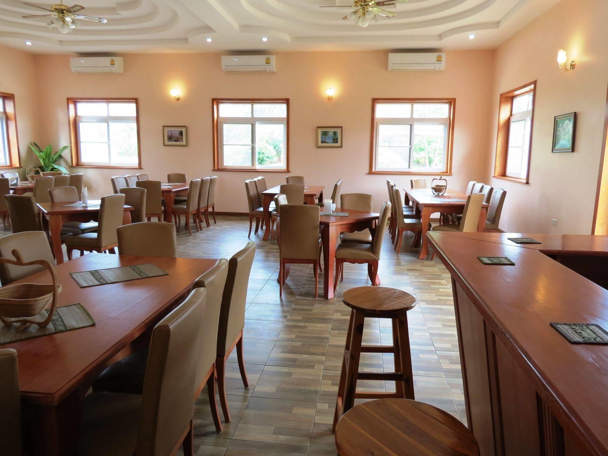 Pongsin 3* Khun Han