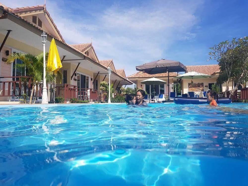 Charm Resort 3*