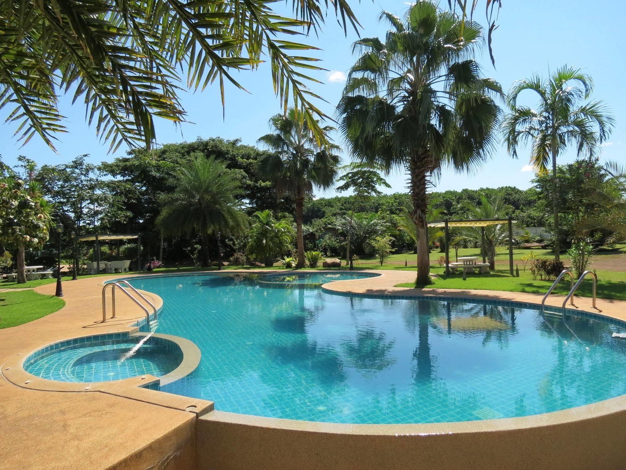 Resort Pongsin Khun Han