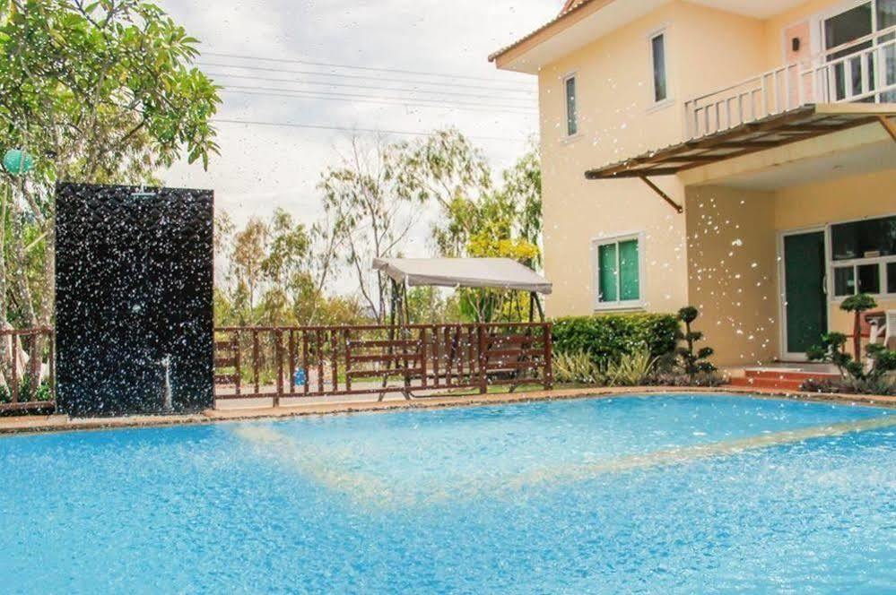 Charm Resort Cha-Am