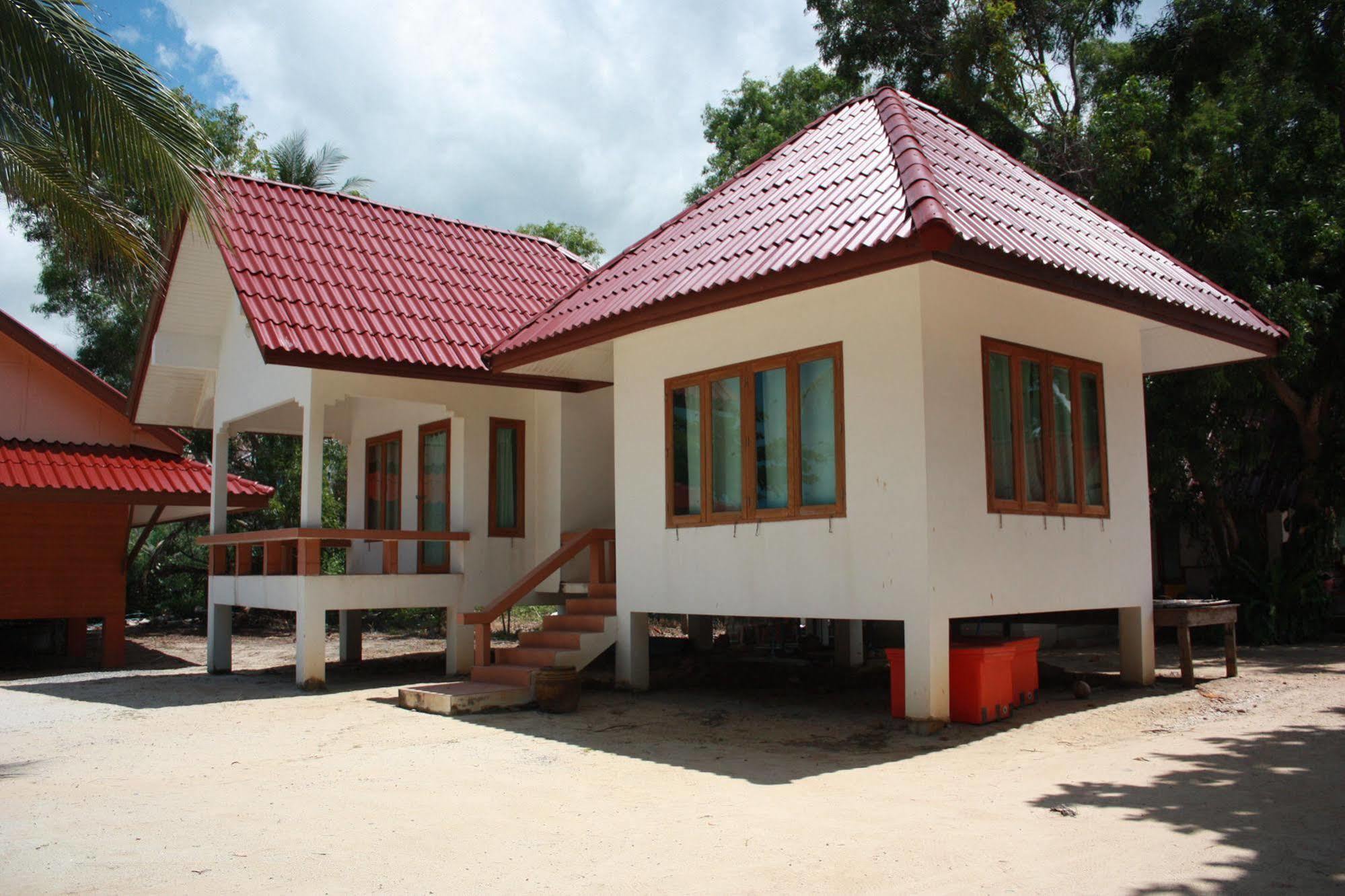 Guest house Phuphat Beach Khanom