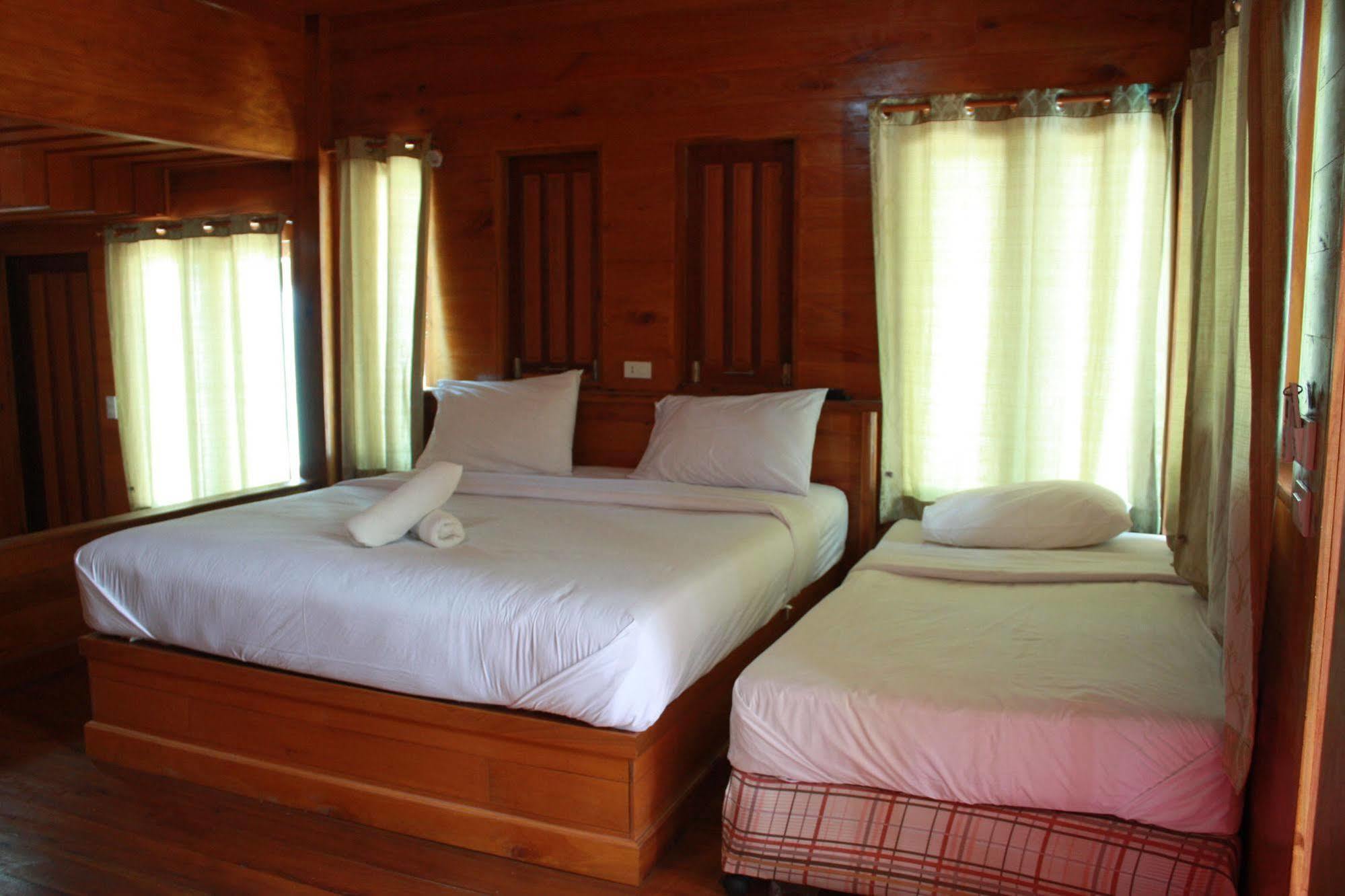 Phuphat Beach Guest house 3*