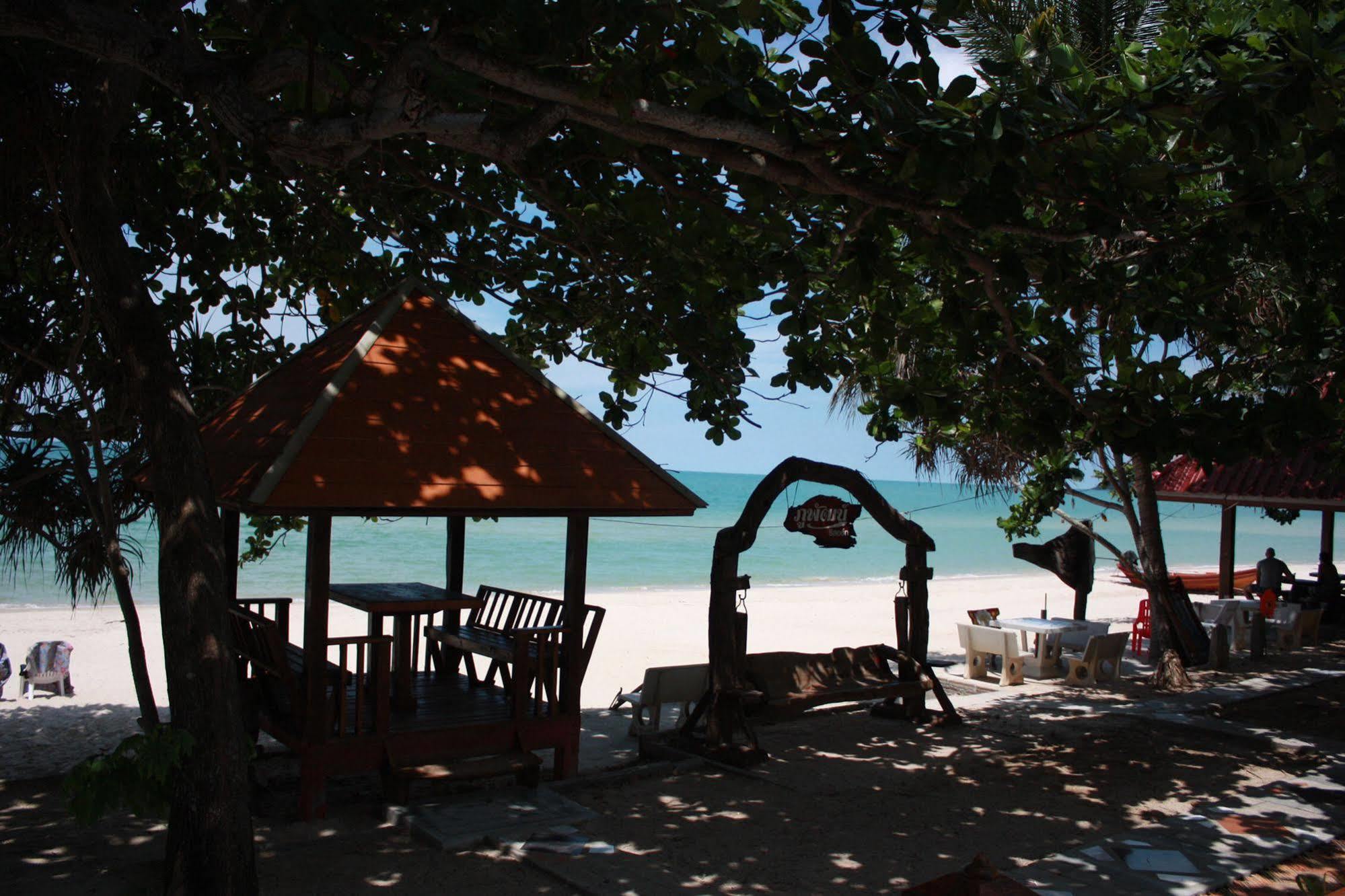 Phuphat Beach Guest house