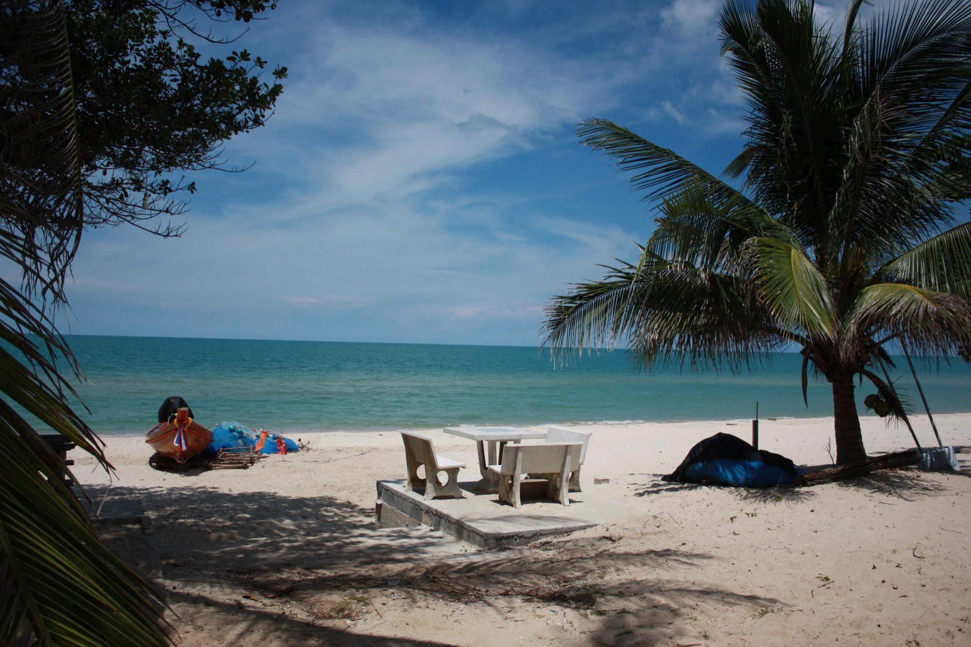 Phuphat Beach 3* Khanom