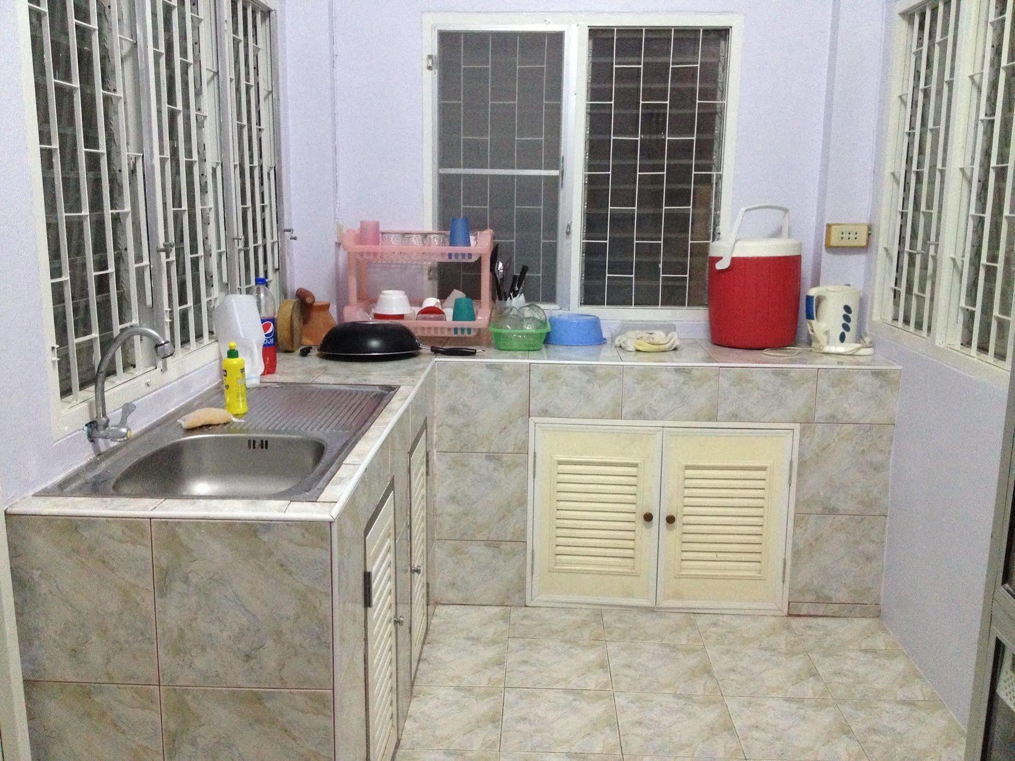 Baan Par Pern Hadchaosamran Villa