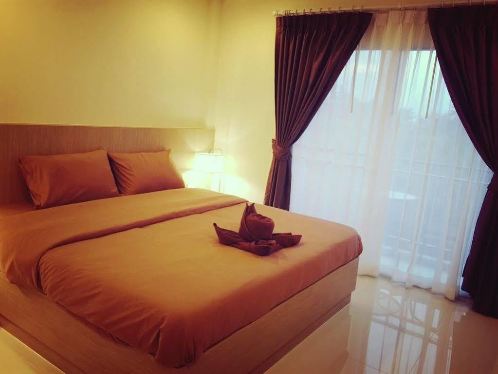 Oyo 306 Paradise Park Laemchabang Hotel