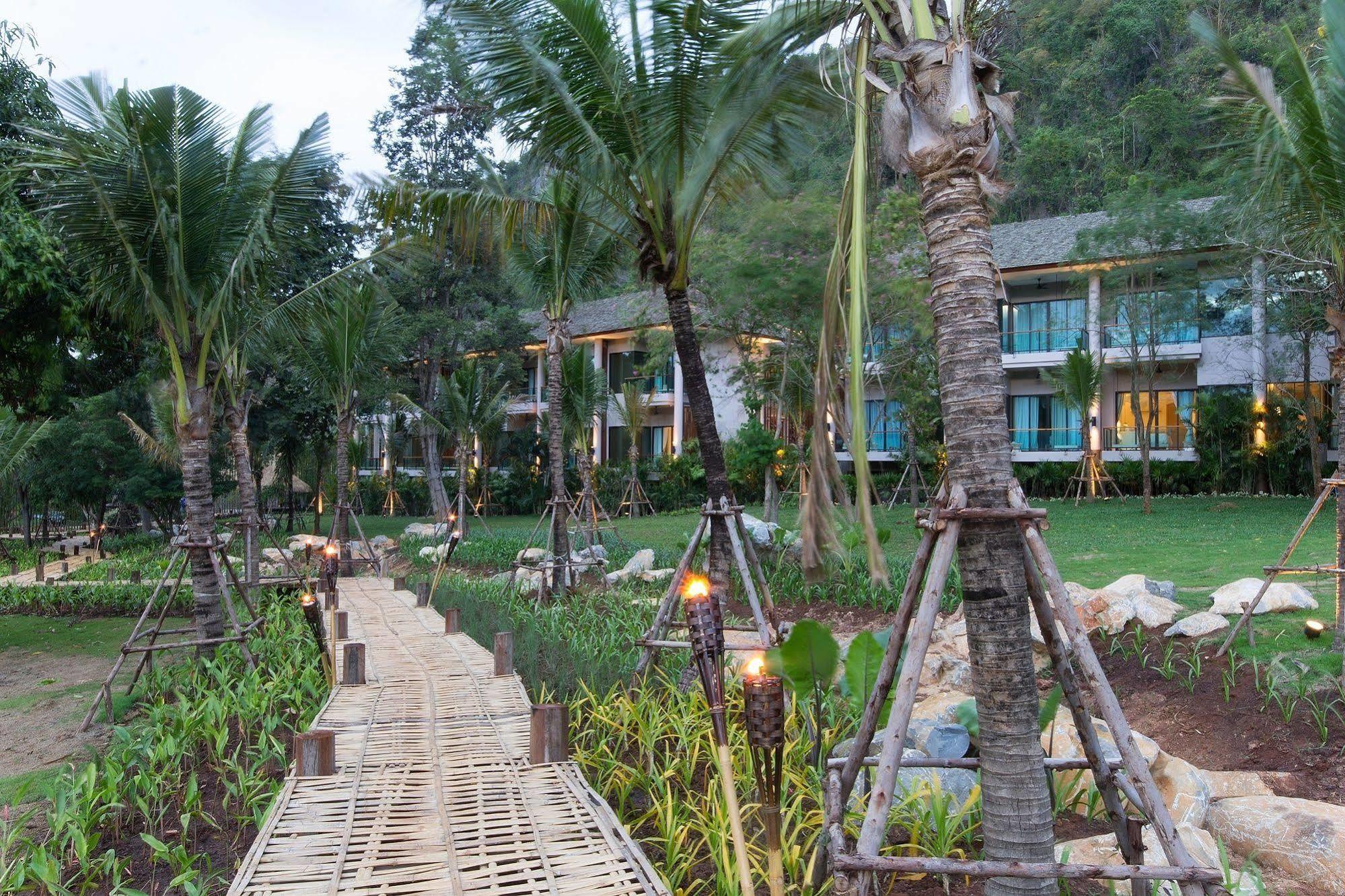 The Series Khaoyai Pakchong