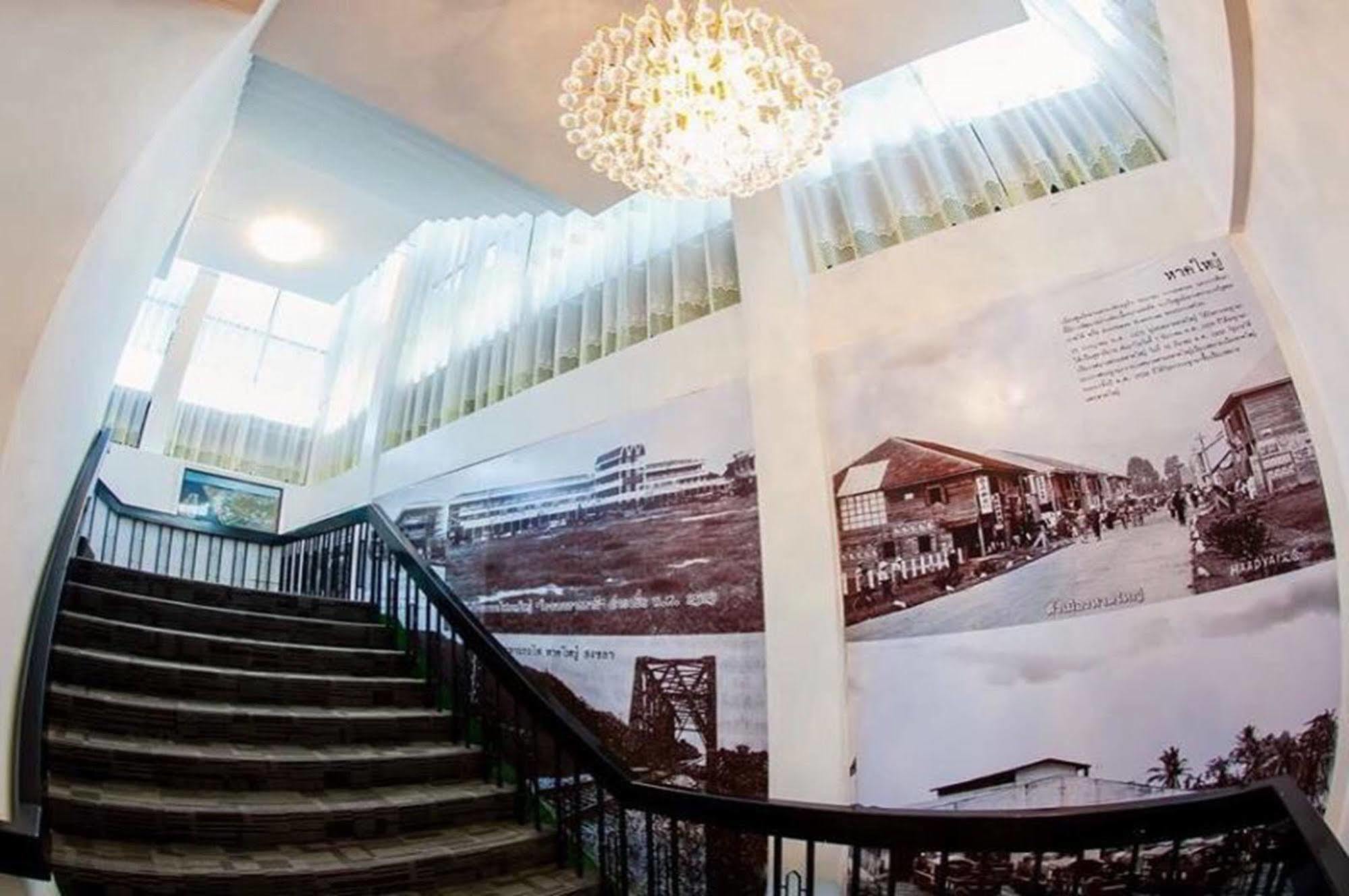 Hotel The Train Hatyai 3*