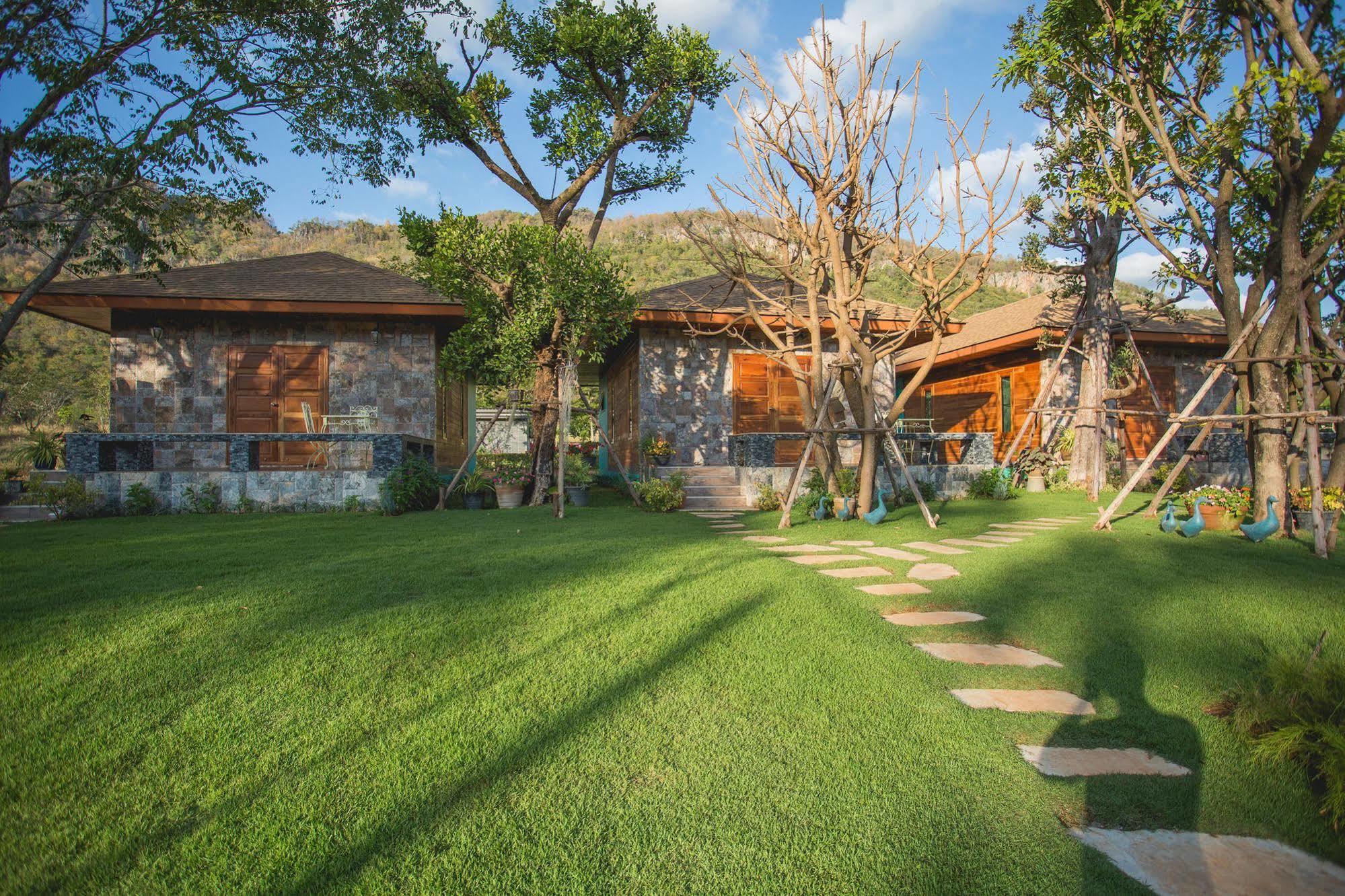 Guest house Phachuanchom Resort Khaoyai 2*
