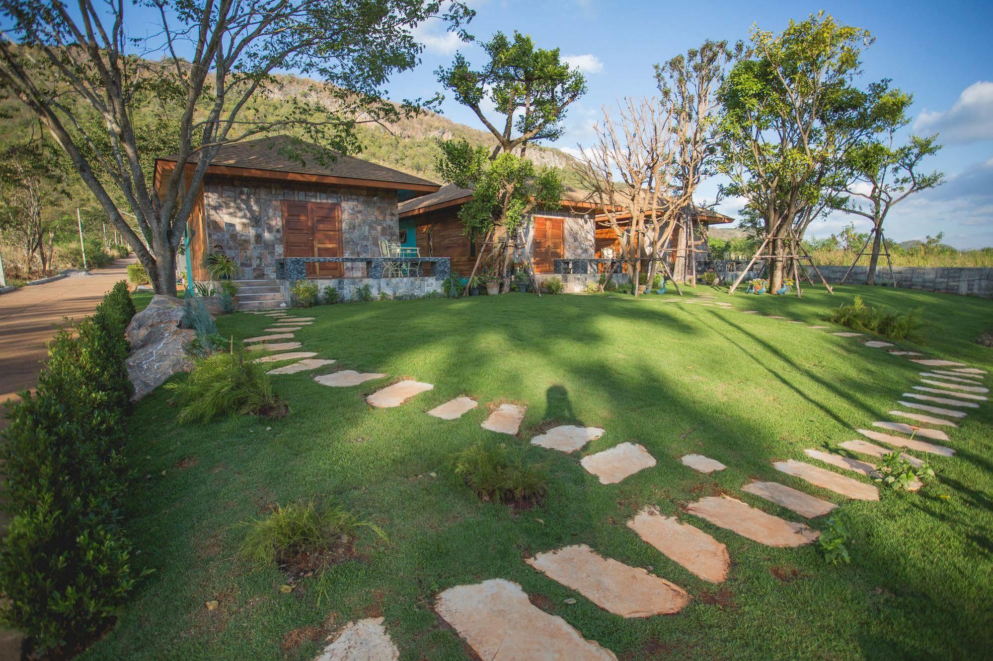 Guest house Phachuanchom Resort Khaoyai 2*