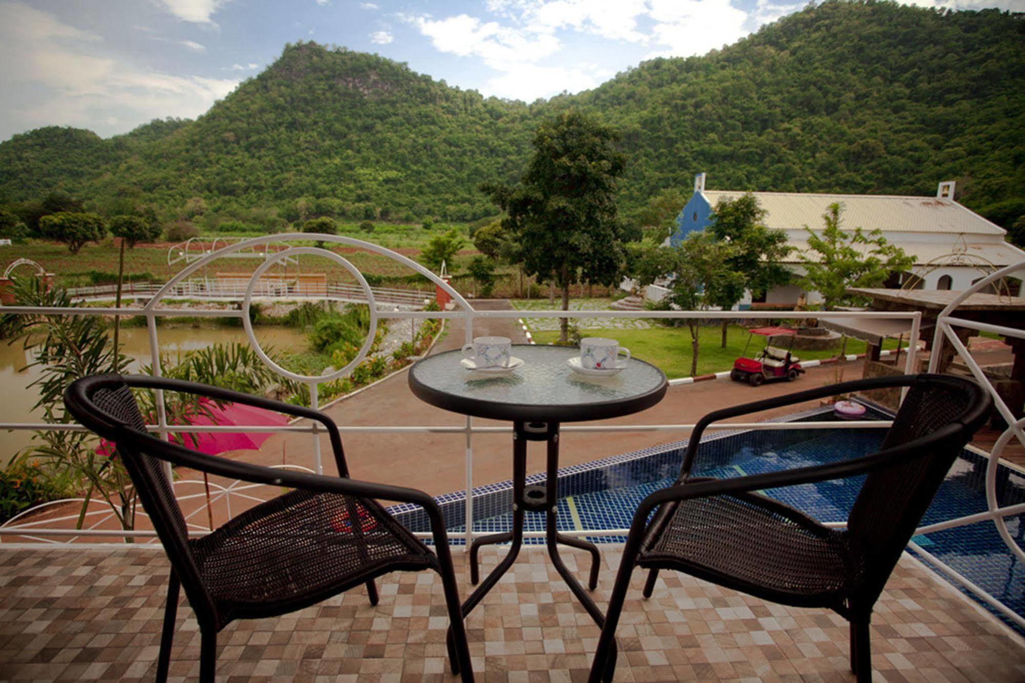 De La Vie Hotel