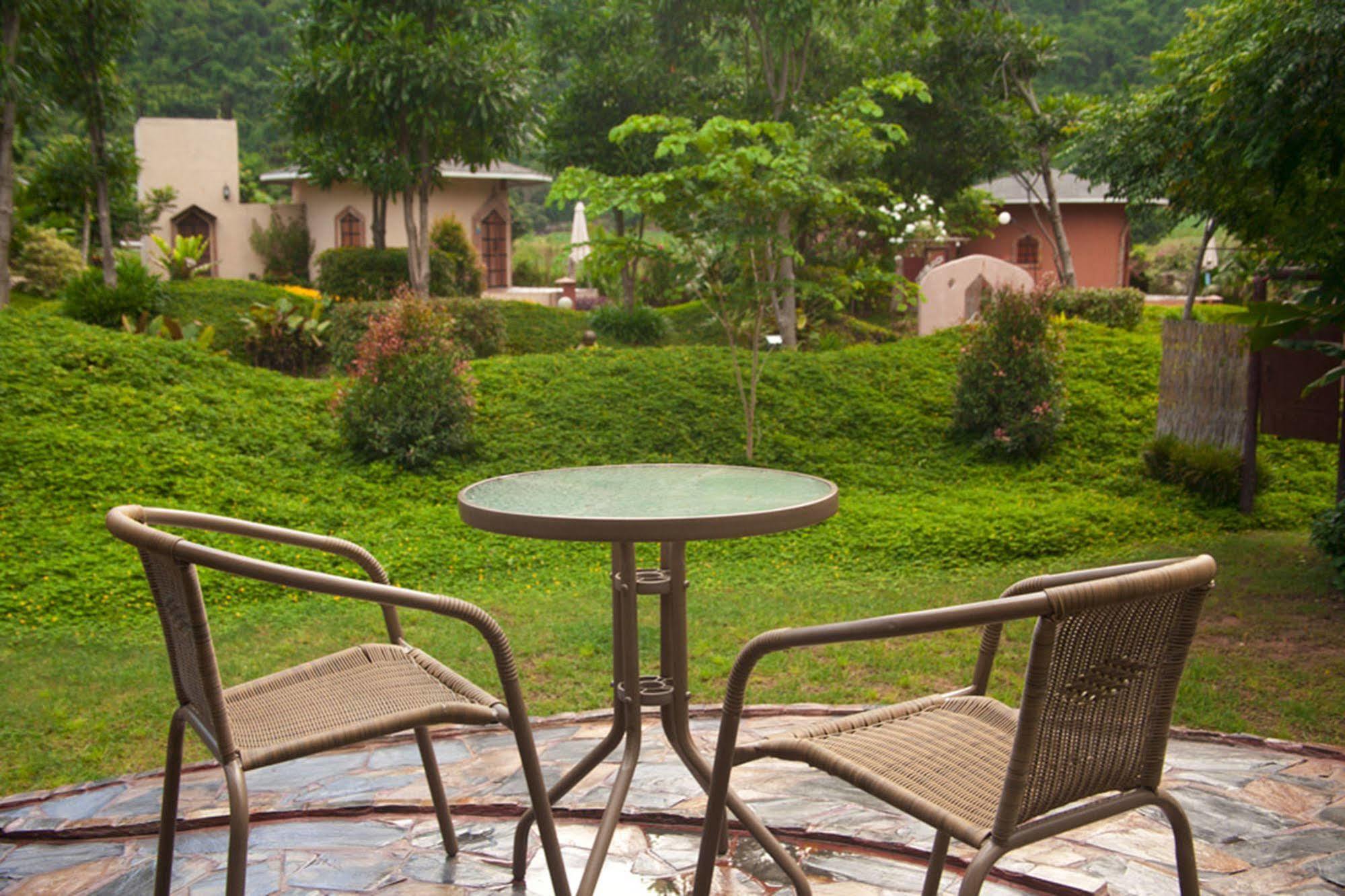 Hotel De La Vie Klang Dong