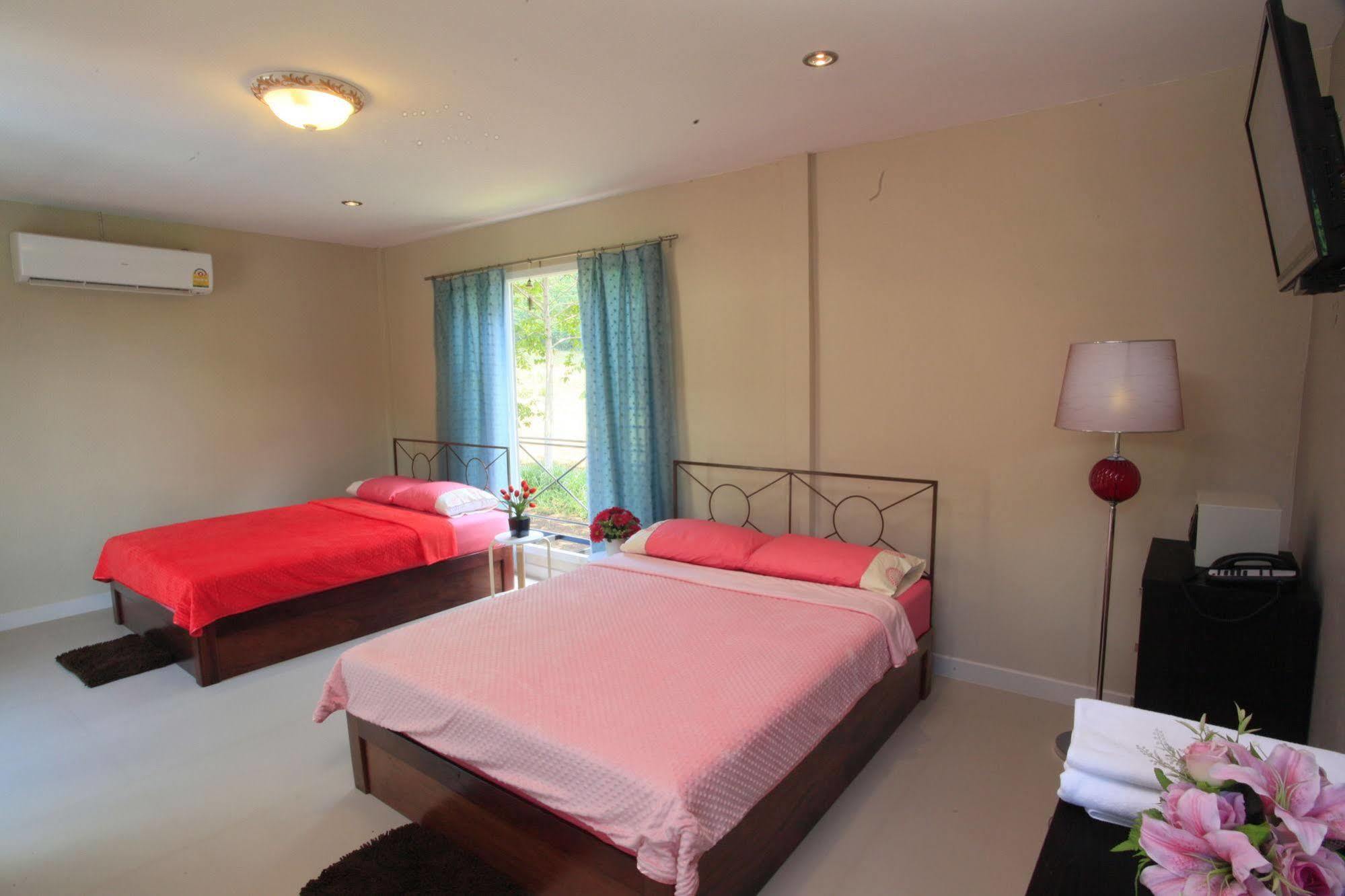 Hotel De La Vie 3*