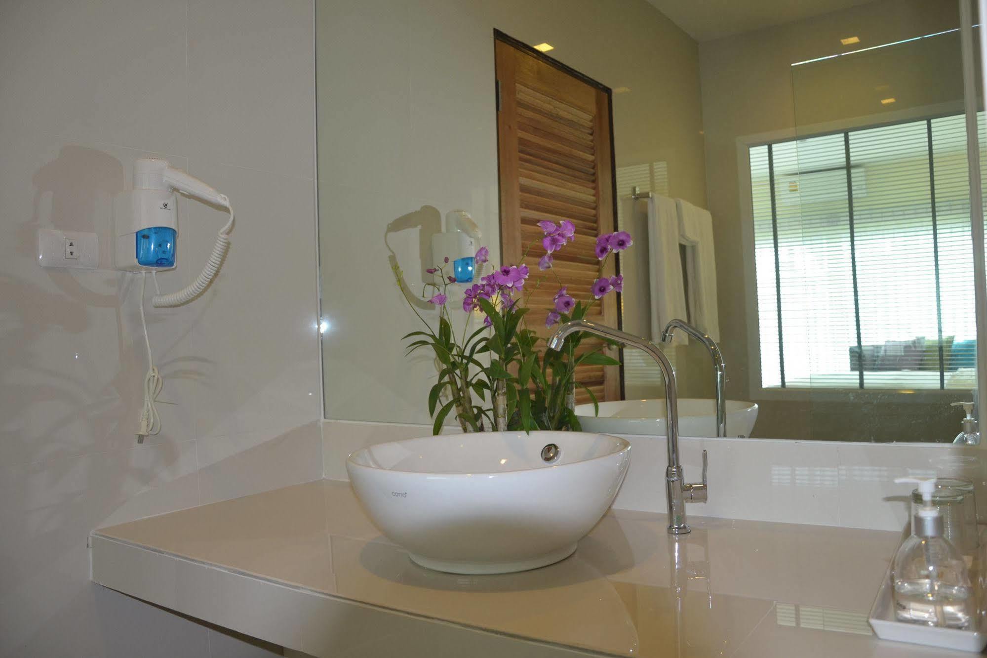 Southgate - Sha Certified Hotel Chumphon