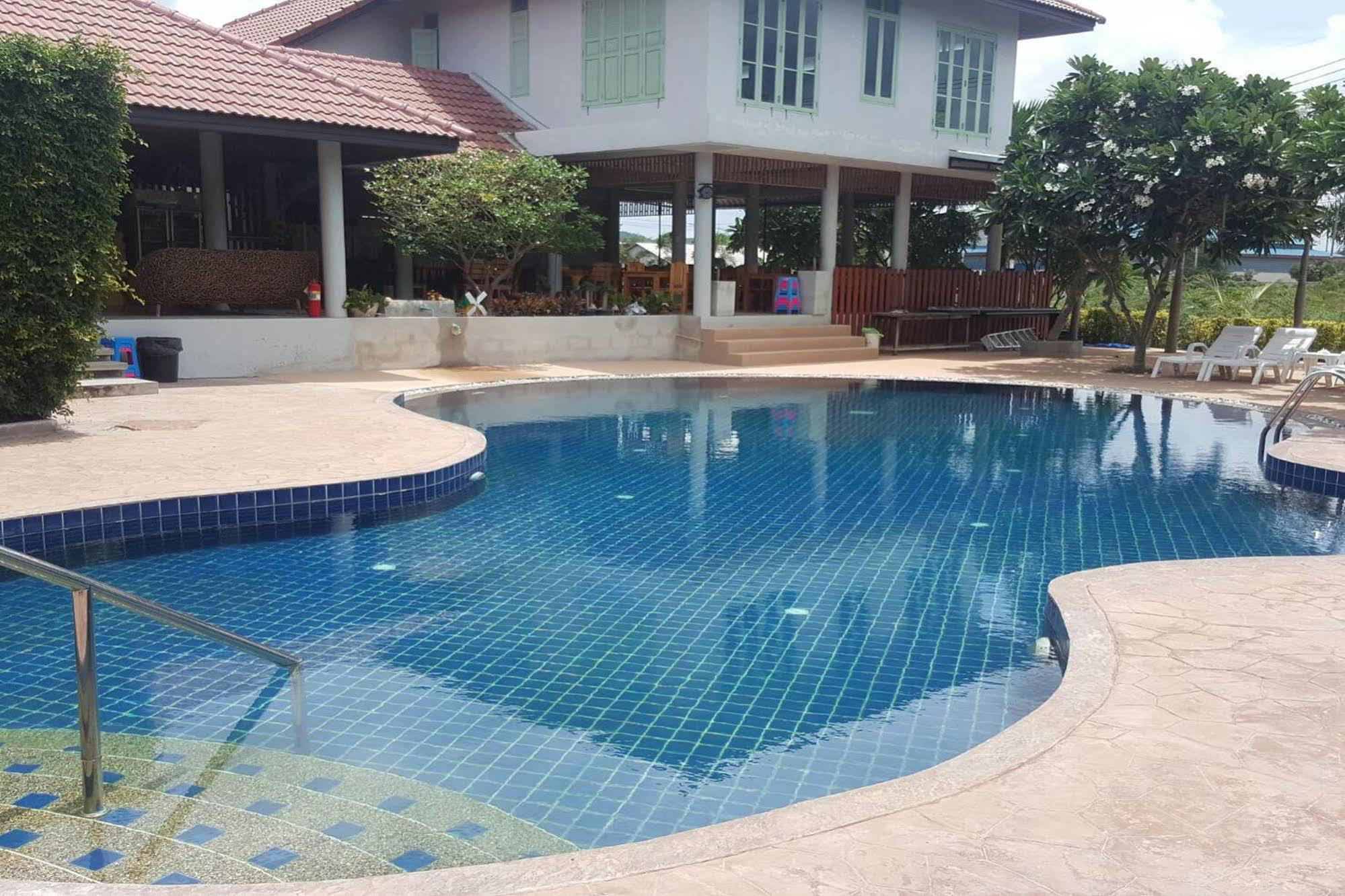 Boat Pool 3* Hua Hin
