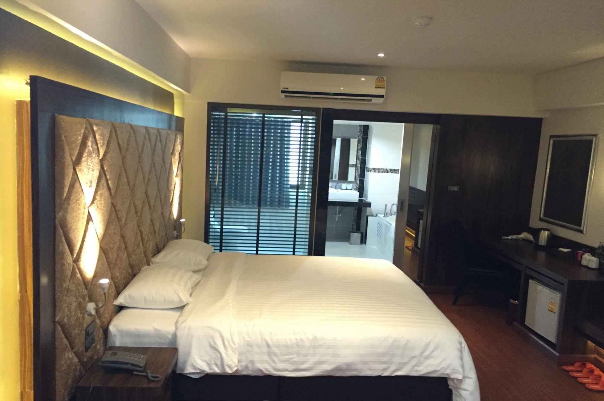 Grand Pink Hatyai Hotel