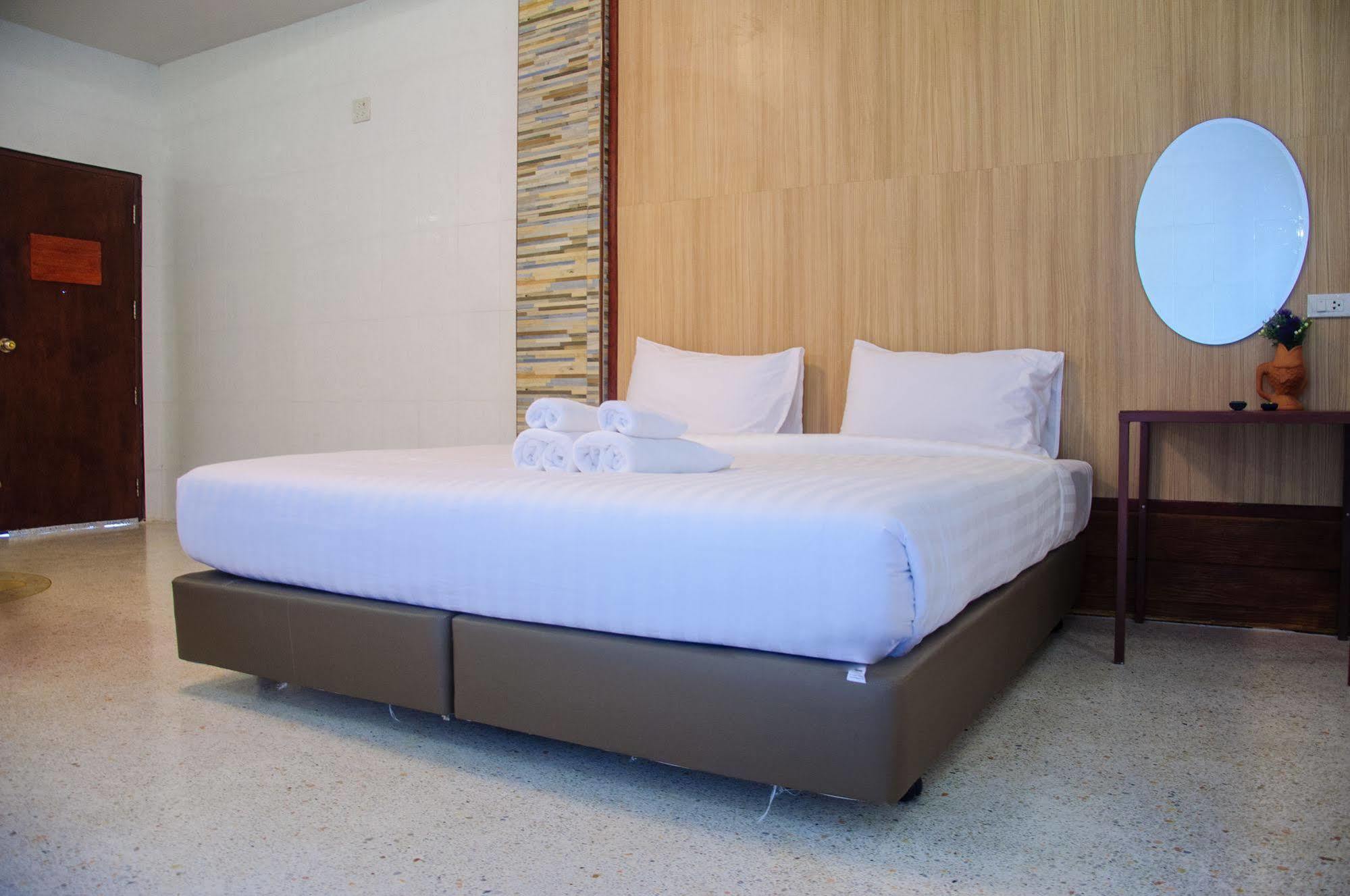 Salathai Hotel Chumphon