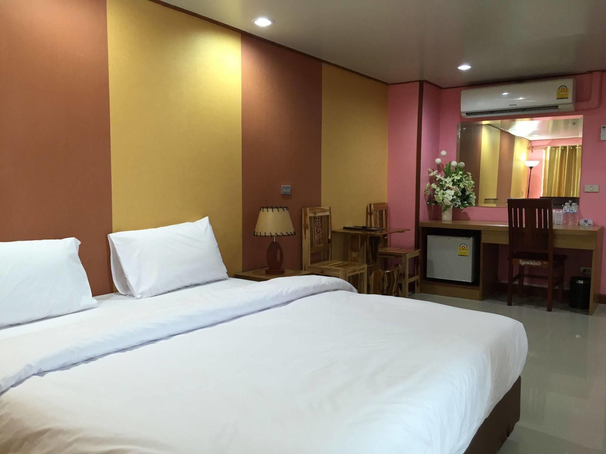 Hotel Toh Buk Seng Phra Nakhon Si Ayutthaya