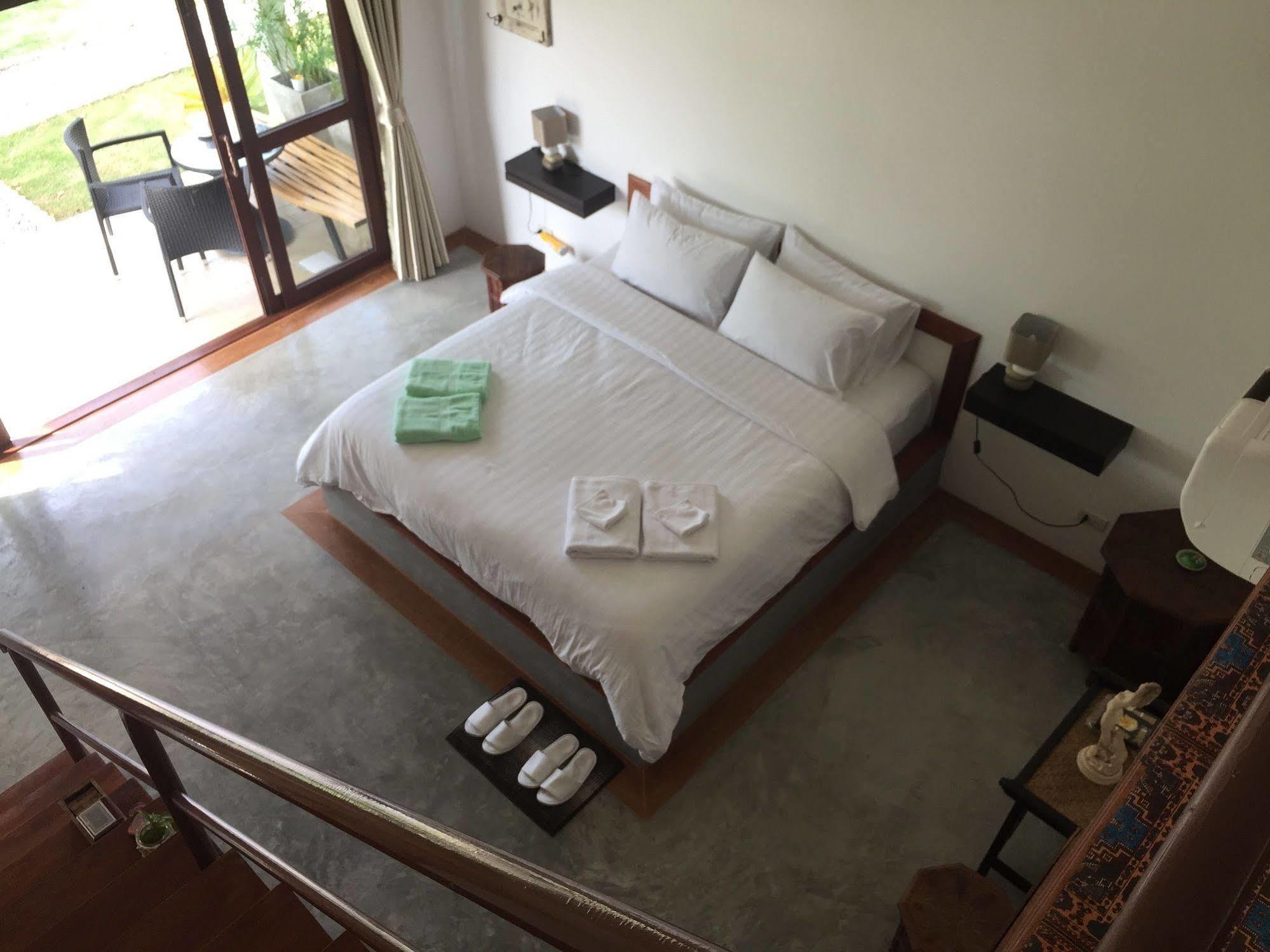 Tree Roots Retreat 3*