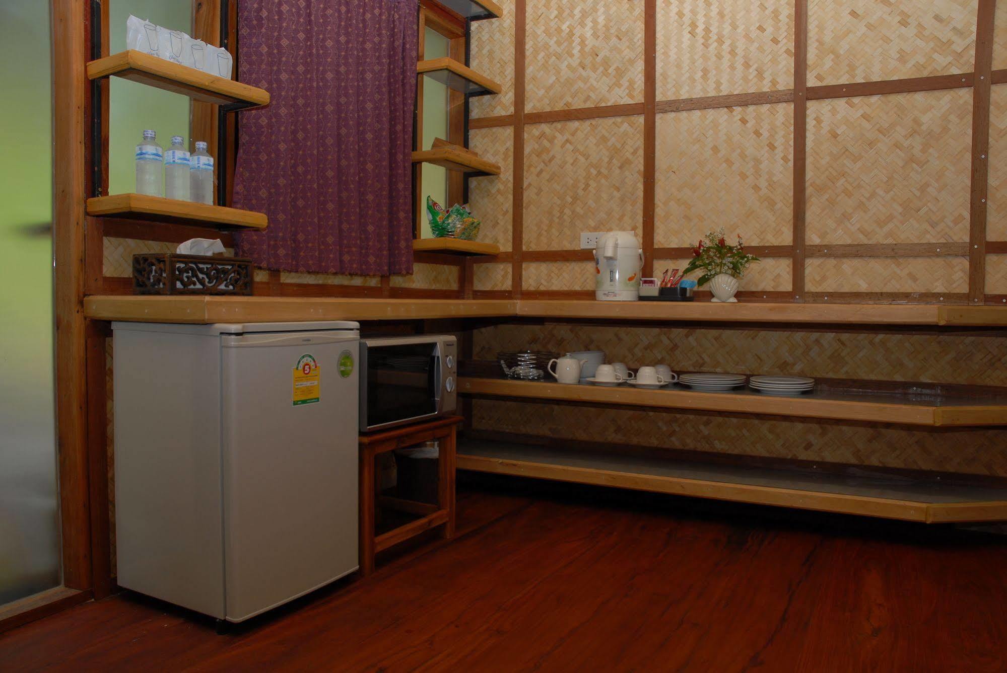 Boutique Raft Resort Sai Yok