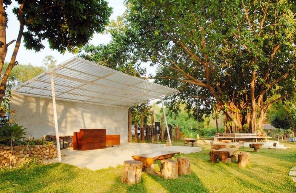 Boutique Raft Sai Yok