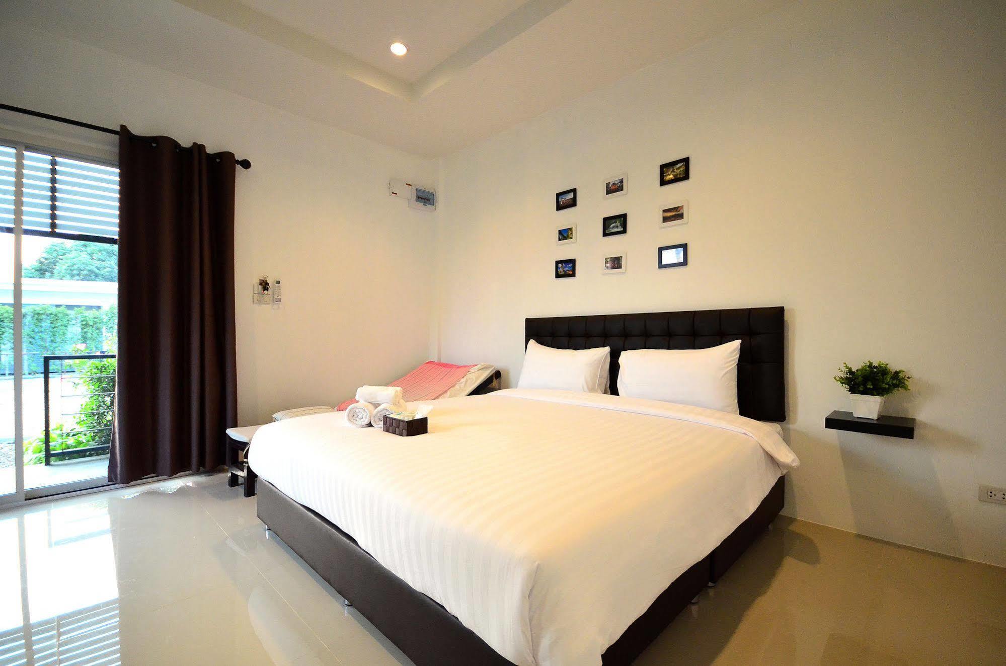 Rain Tree 3*