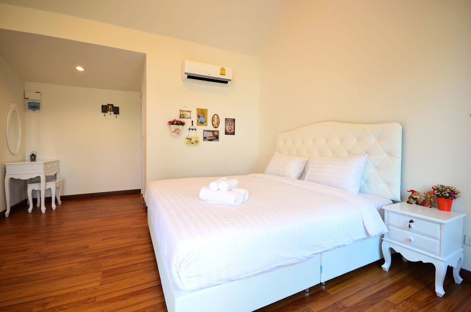 Rain Tree Hotel 3*