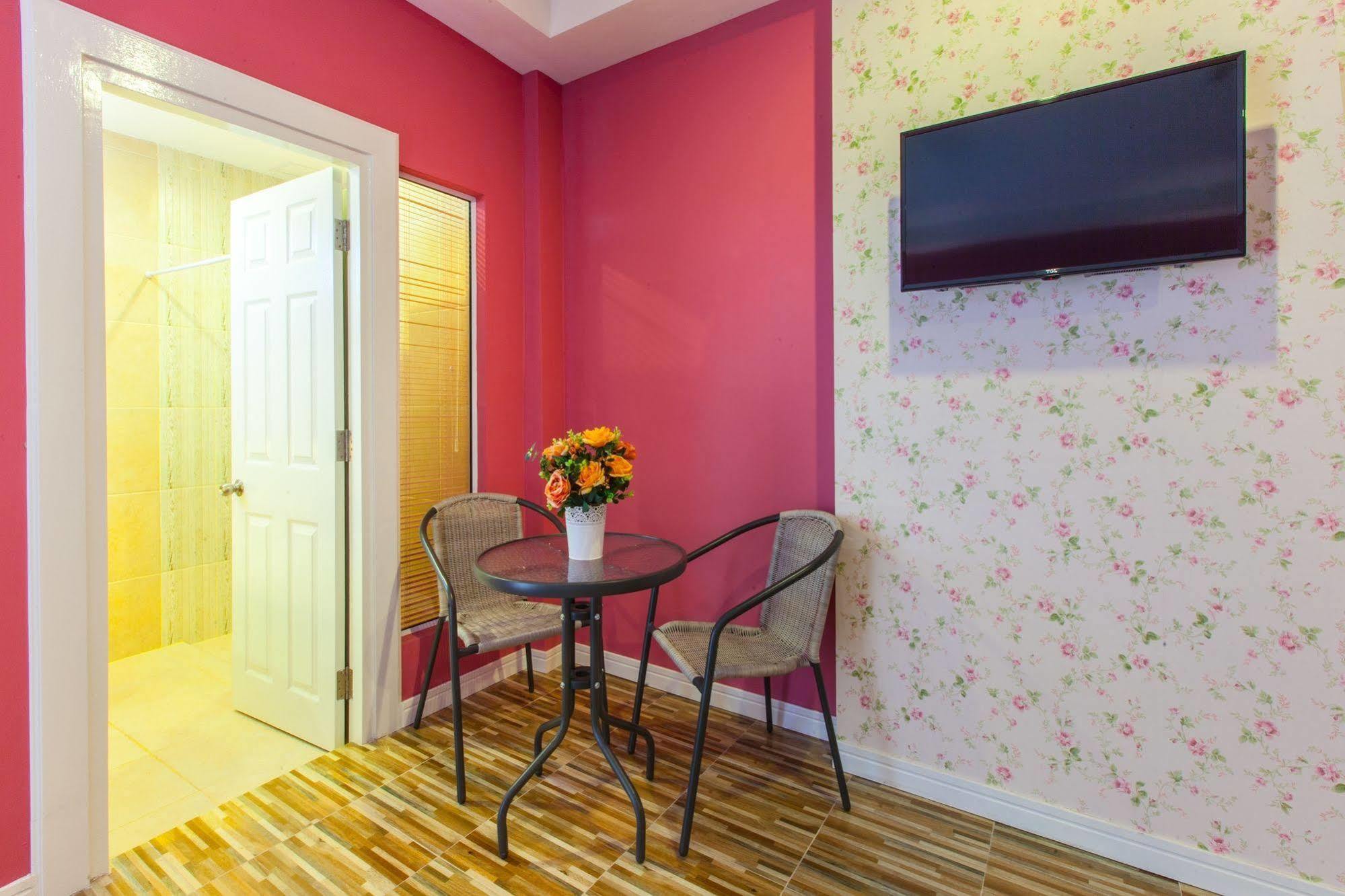 Gallery Lake View 4*