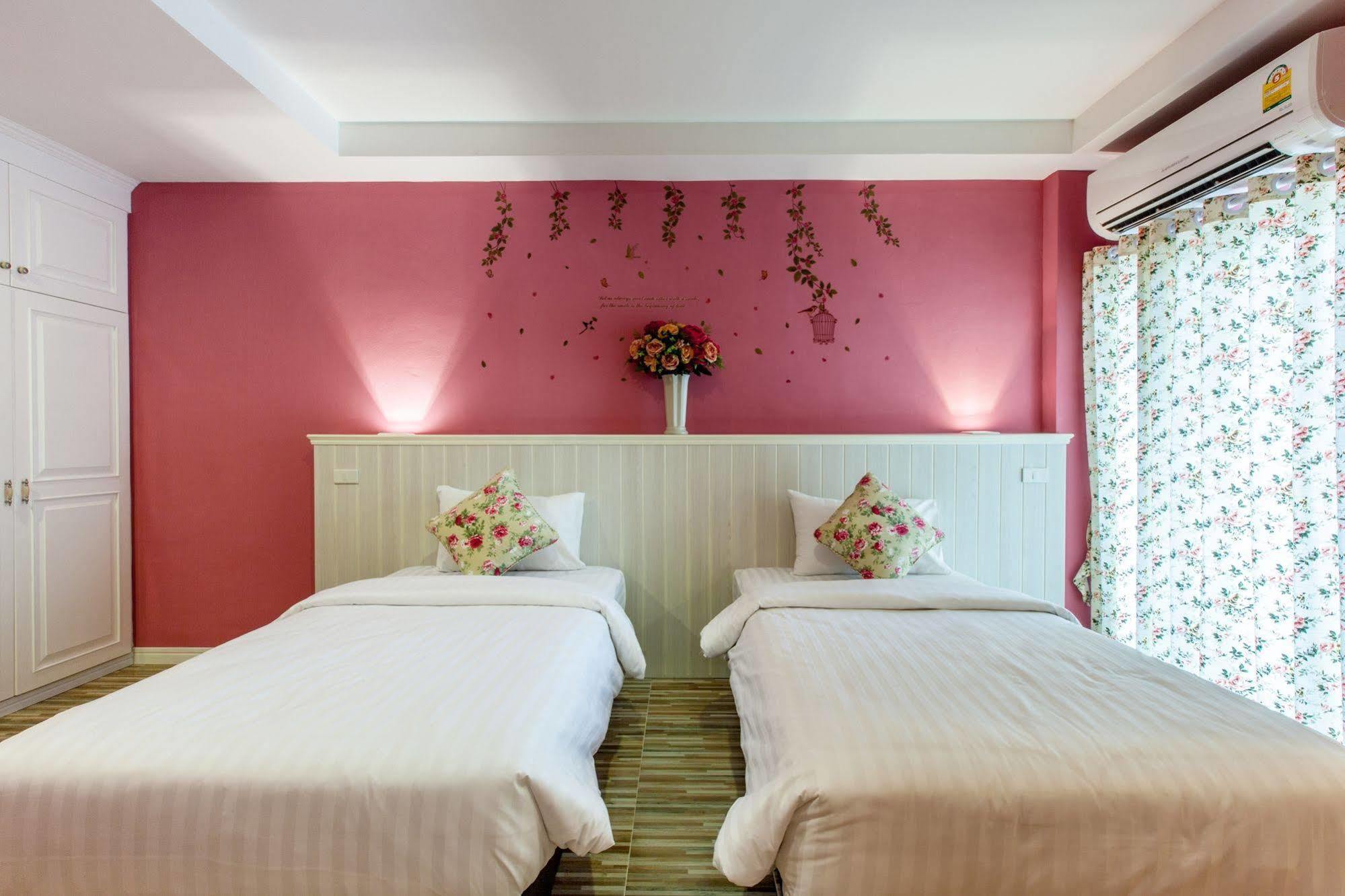 Hotel Gallery Lake View