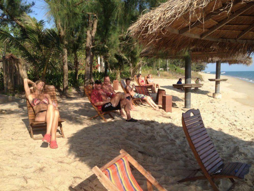Resort Ruen Thai Rim Haad Klaeng