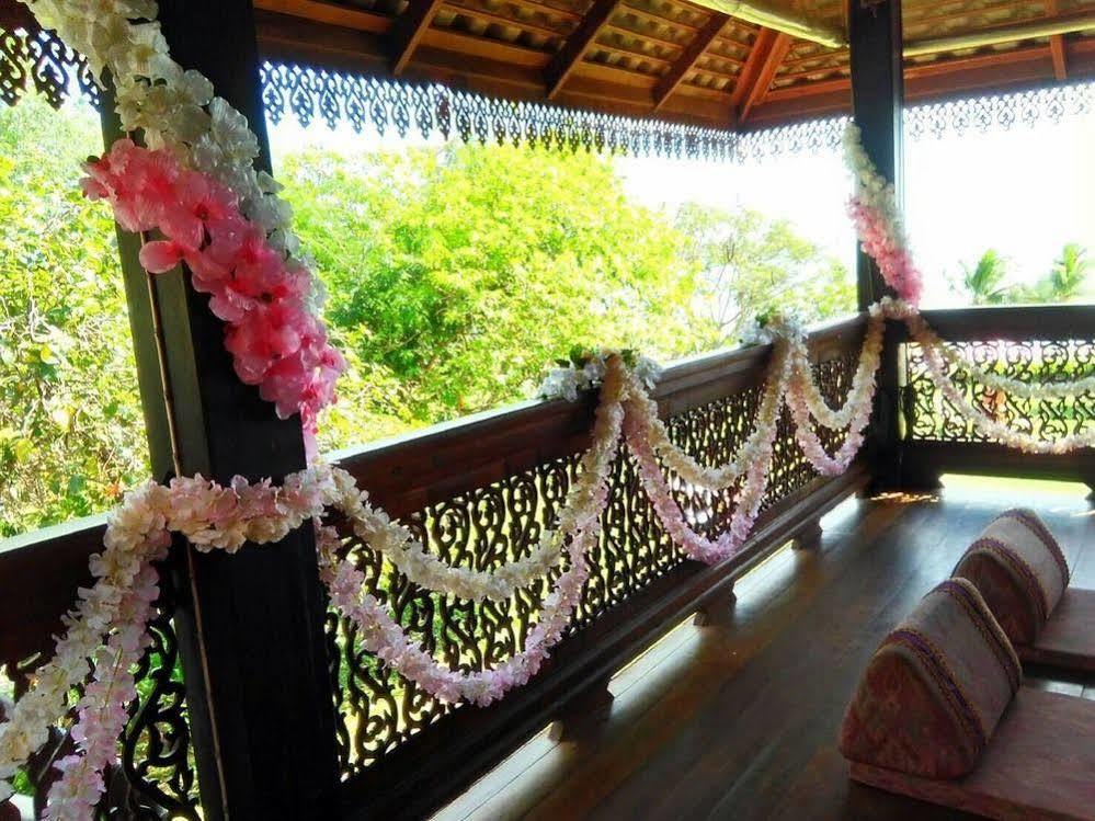 Ruen Thai Rim Haad