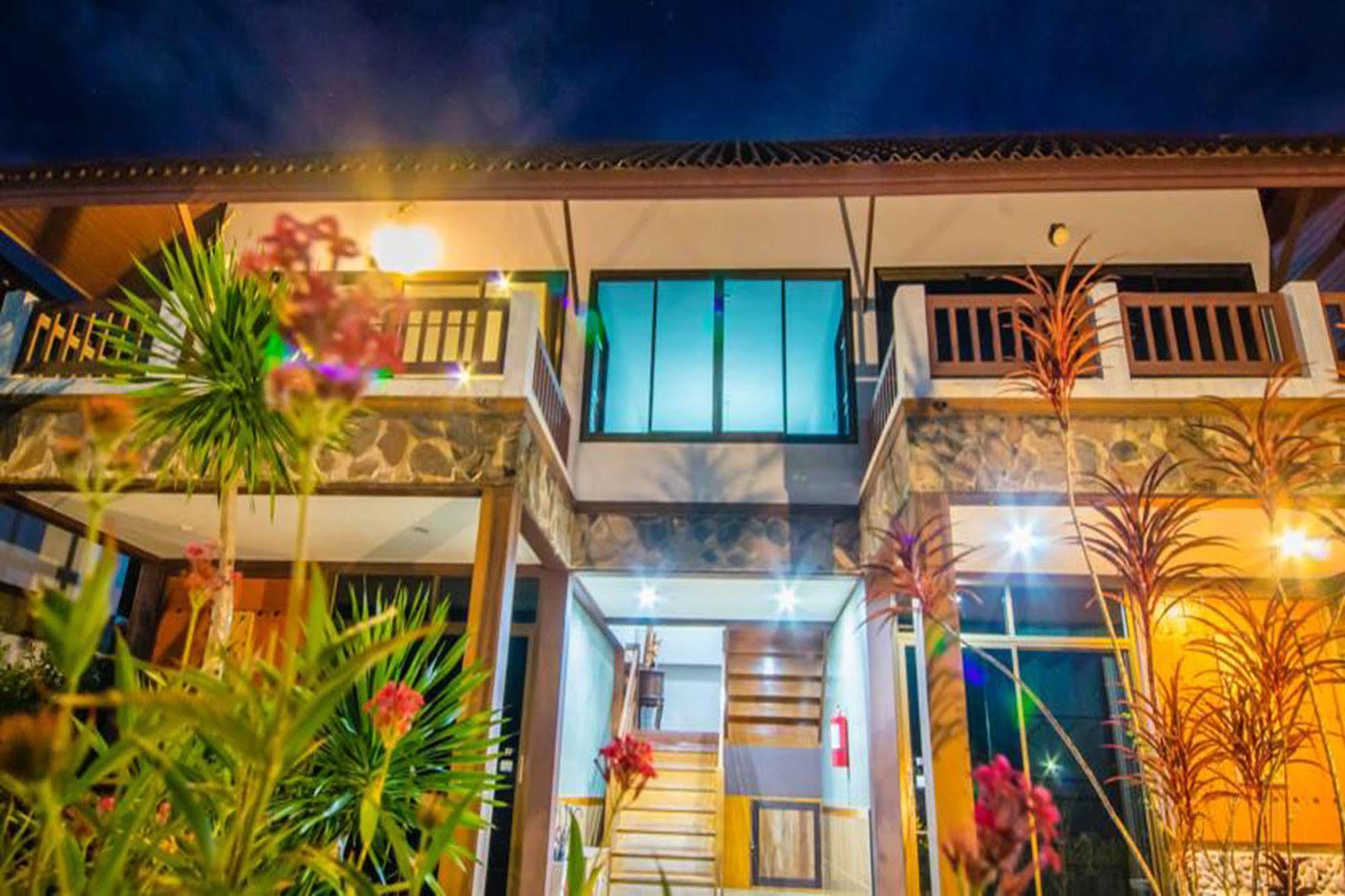 Baanrimnam Hotel Trat