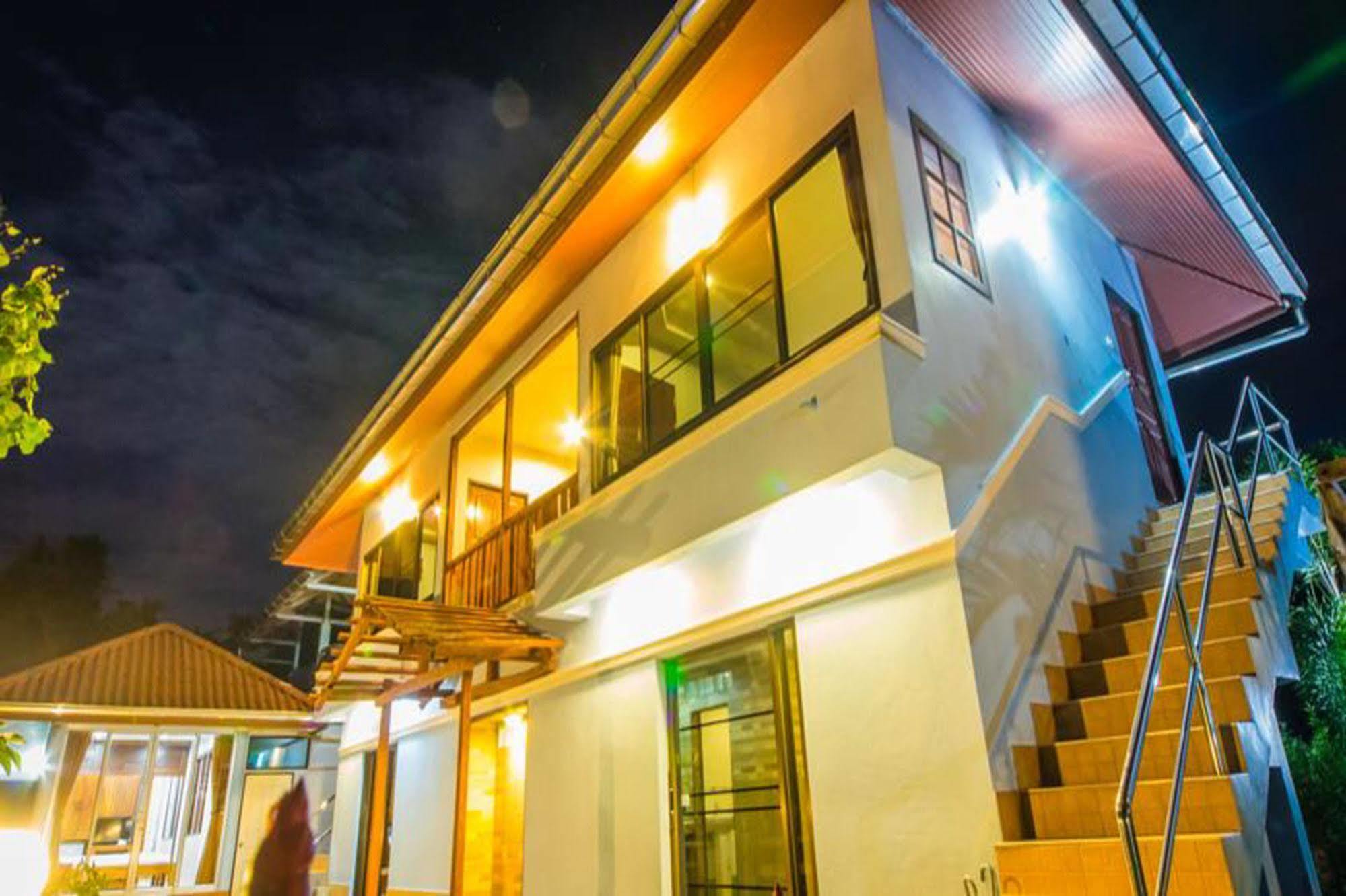 Baanrimnam Hotel 3*