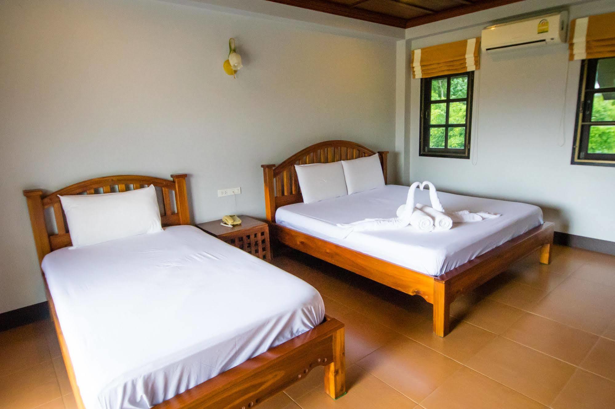 Hotel Baanrimnam 3*