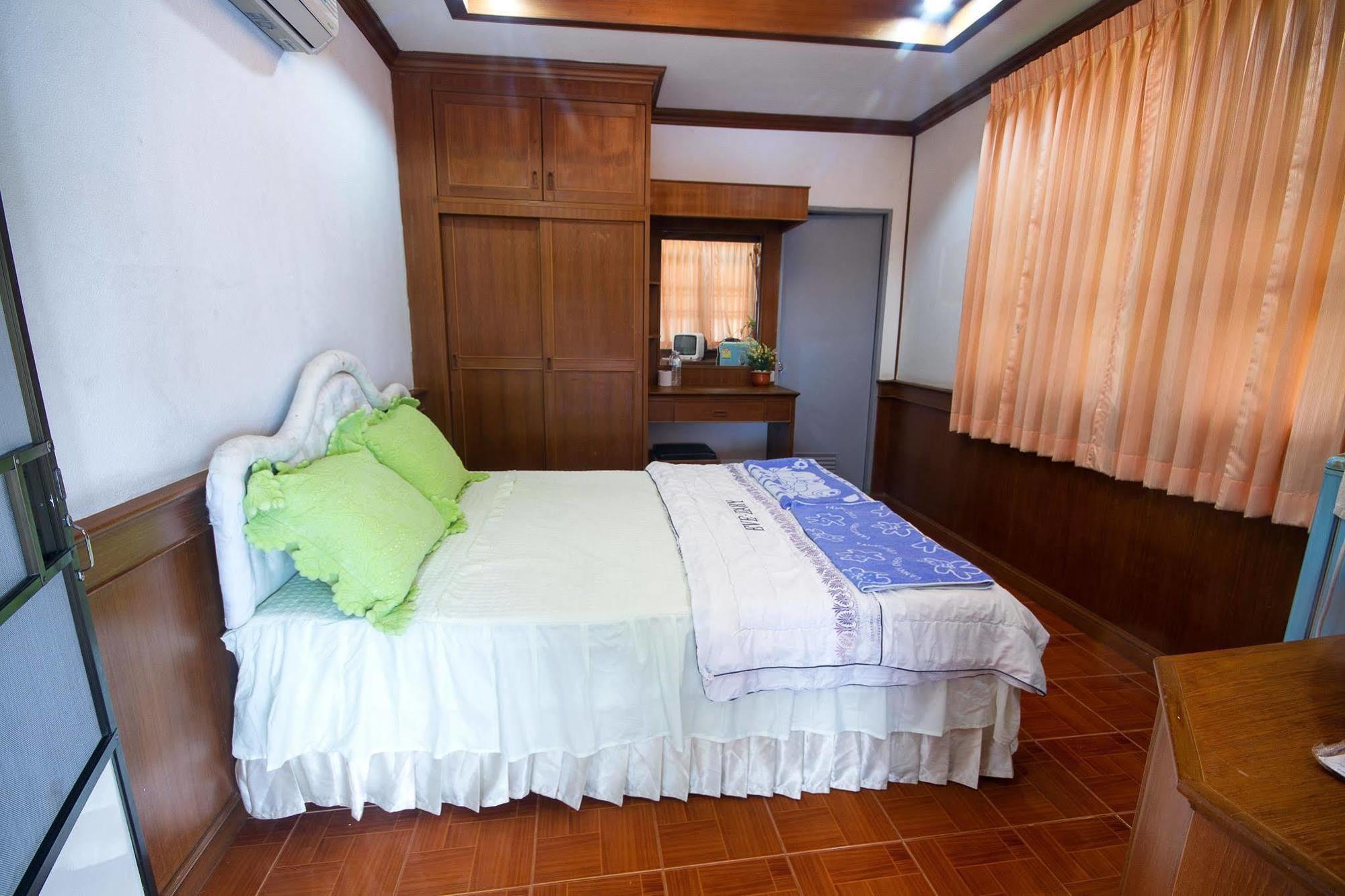 Tanyaporn House