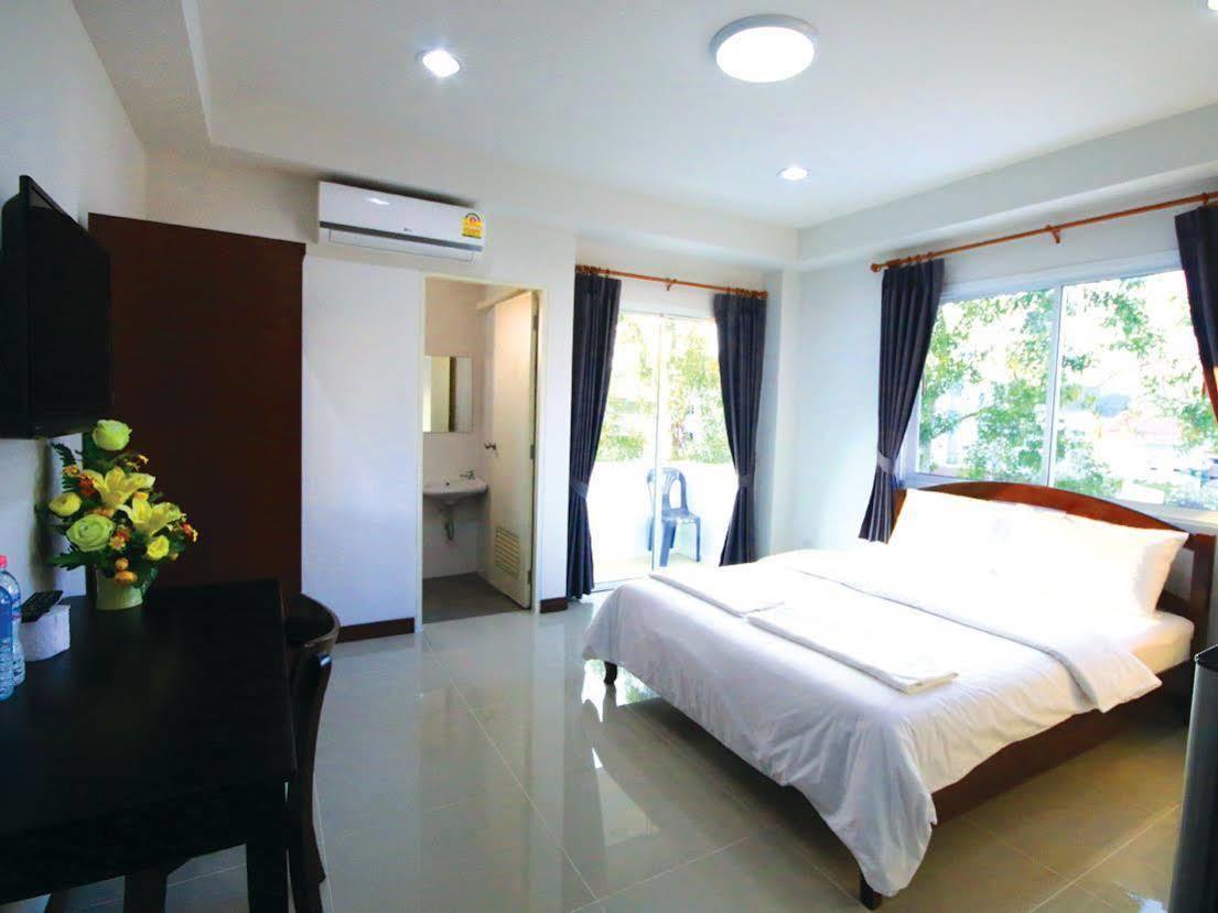 Baan Samrarn Aparthotel