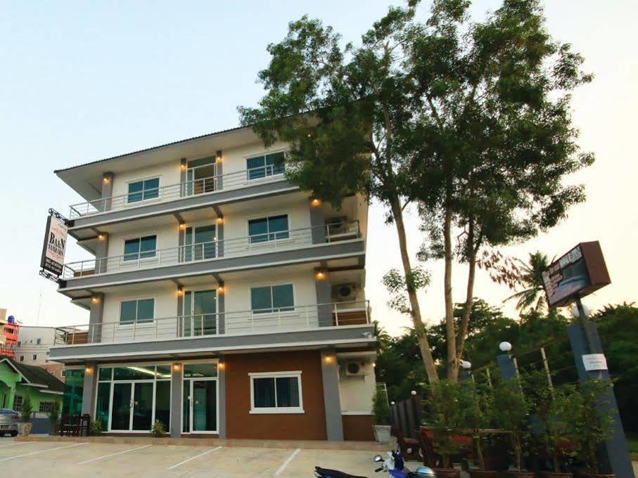 Baan Samrarn Aparthotel
