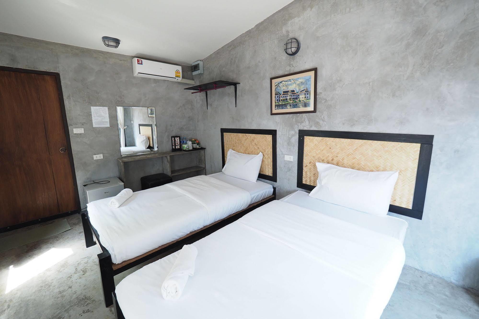 Hotel San - D Riverside 2*