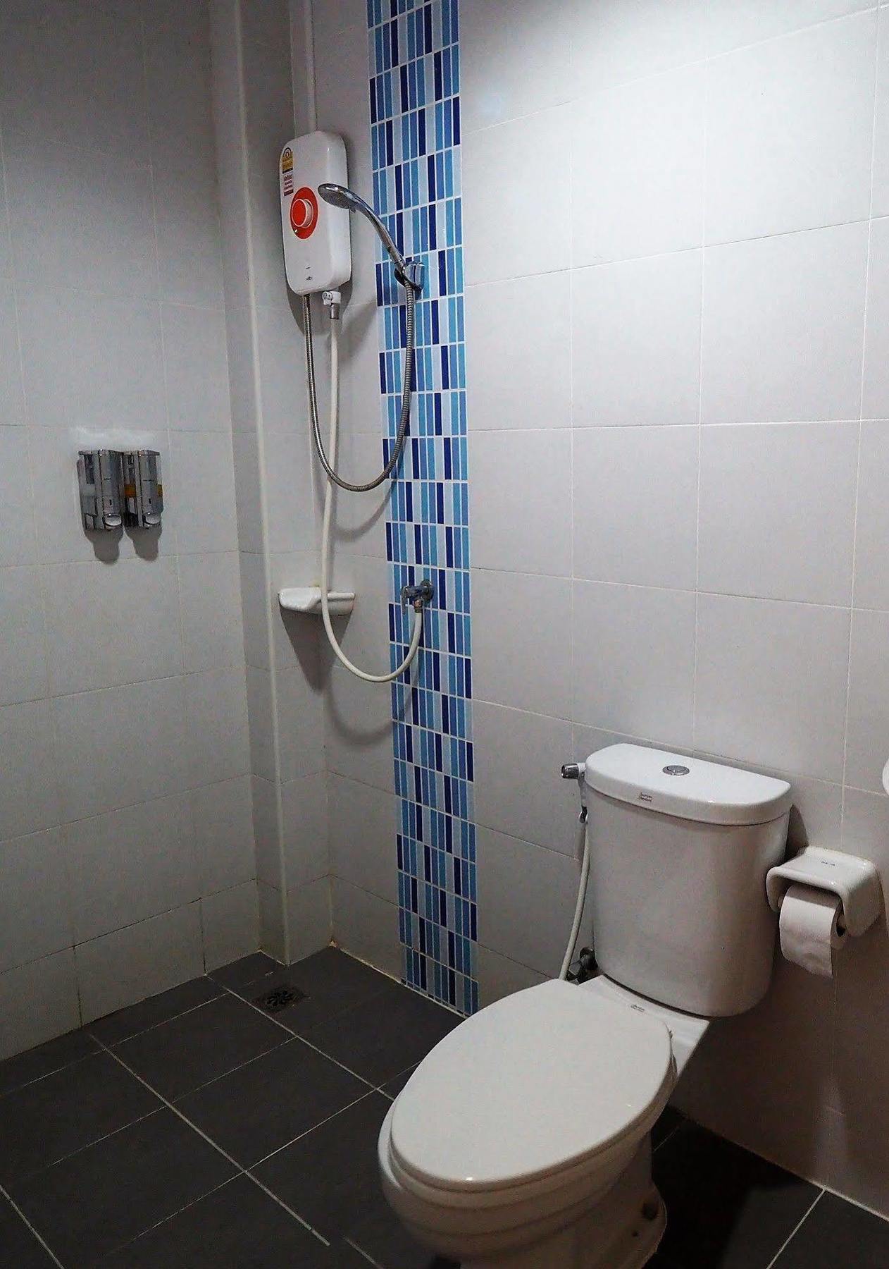 Hotel Bansuandokmai Kabin Buri