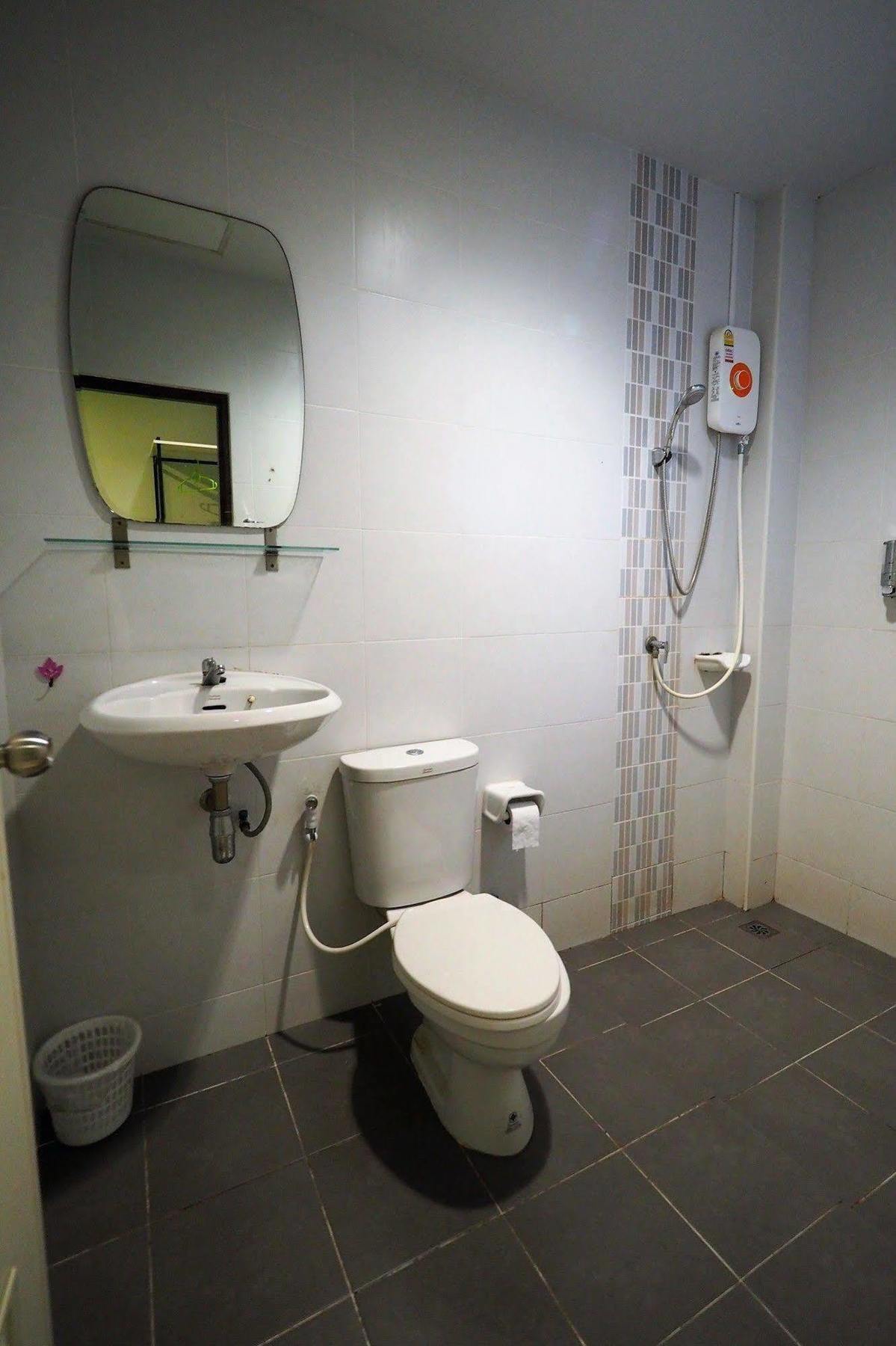 Bansuandokmai Hotel Kabin Buri