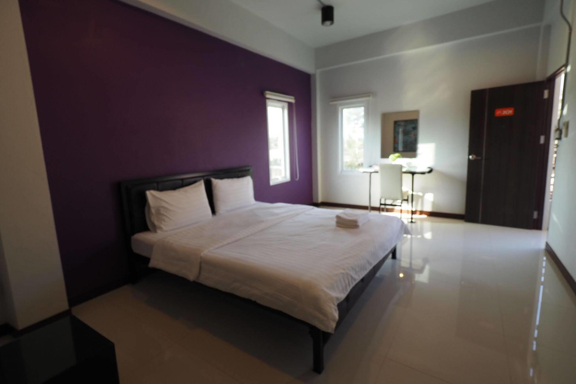 Bansuandokmai Hotel 2*