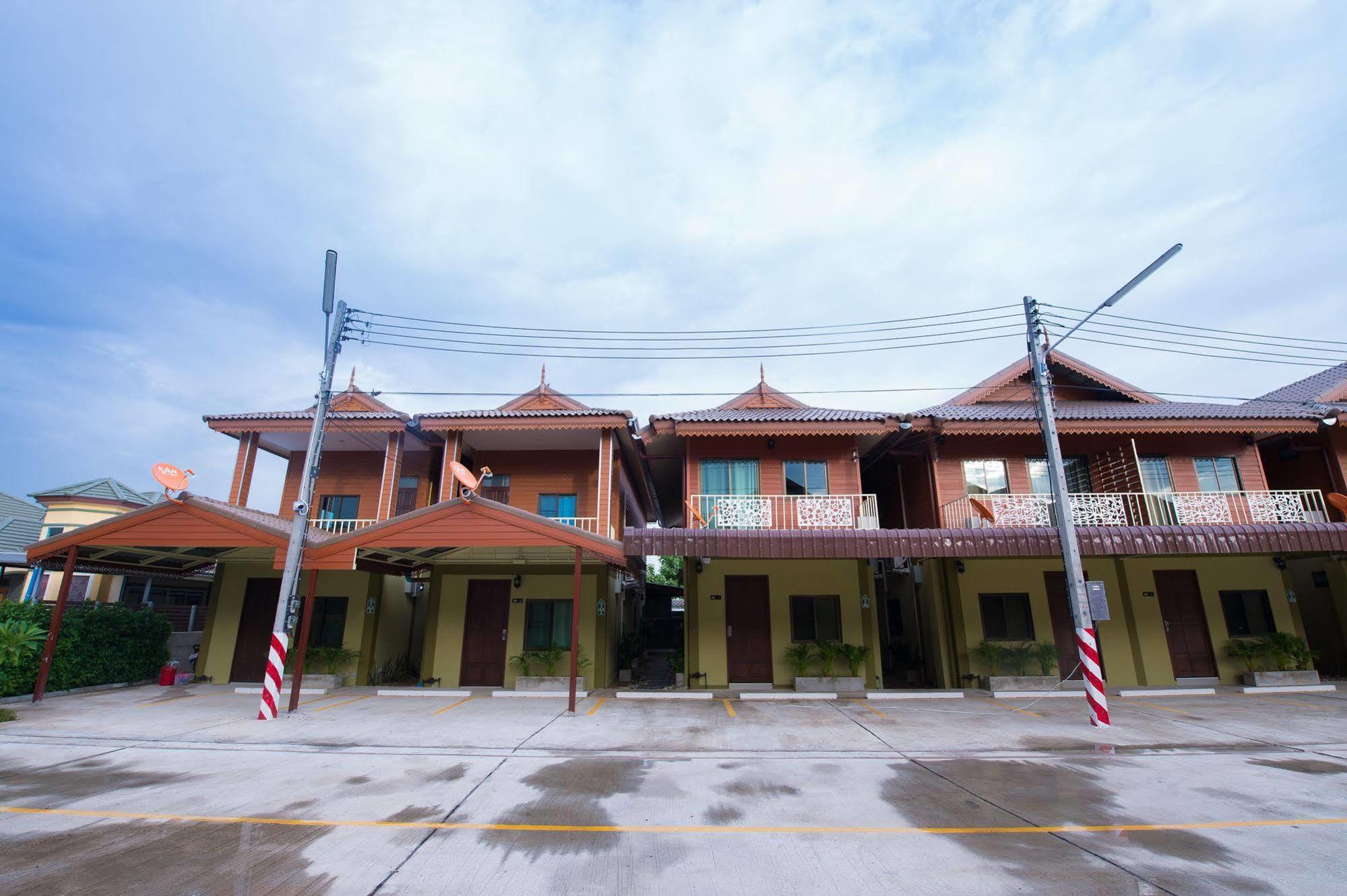 Resort Sri Siam 3*